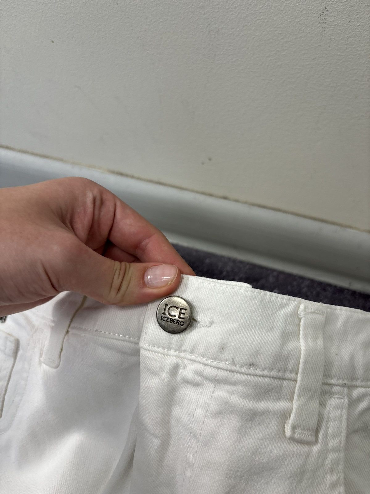 Iceberg Vintage Iceberg Men’s White Italian Denim Straight Fit Jeans Size US 31 - 7 Thumbnail