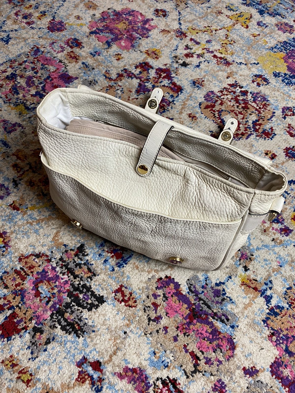 Japanese Brand × Other × Vintage Vintage Japan full grained White Leather Artisan Messenger Size ONE SIZE - 9 Thumbnail