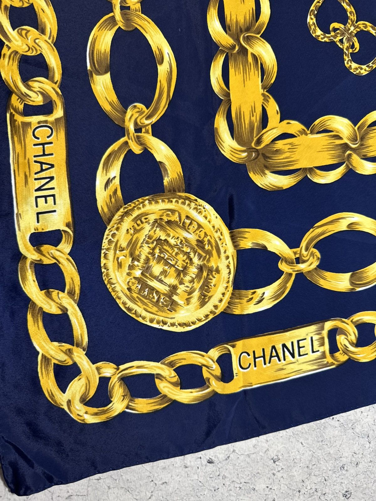 Chanel Chanel Paris Gold Chain 100% Silk Luxury Very Rare Scarf Size ONE SIZE - 3 Thumbnail