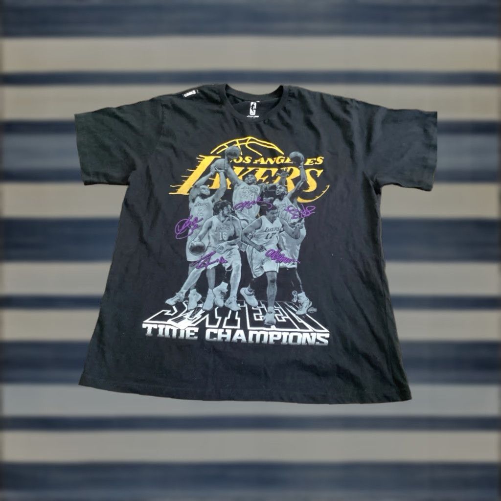Champion VINTAGE Los Angeles Lakers Shirt Unisex 2XL Black 16x Champions Kobe Bryant 2000s Decade Mens Womens Size US XXL / EU 58 / 5 - 1 Thumbnail