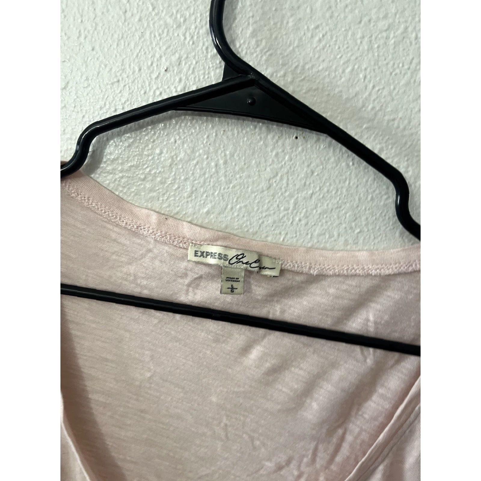 Express EXPRESS Women Pink Long Sleeve Henley Large Sweetheart Size L / US 10 / IT 46 - 2 Thumbnail