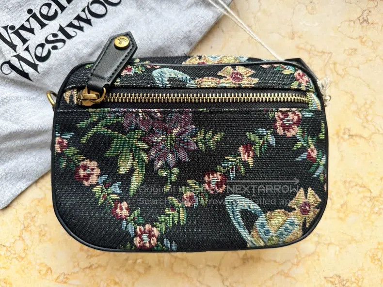 Vivienne Westwood Vivienne Westwood size os Camera Bag Size ONE SIZE - 2 Thumbnail