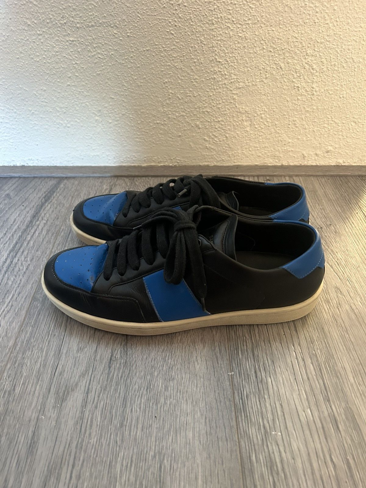 Saint Laurent Paris Saint Laurent Low-Top Court Sneaker - Size 39 Size US 6 / EU 39 - 5 Thumbnail