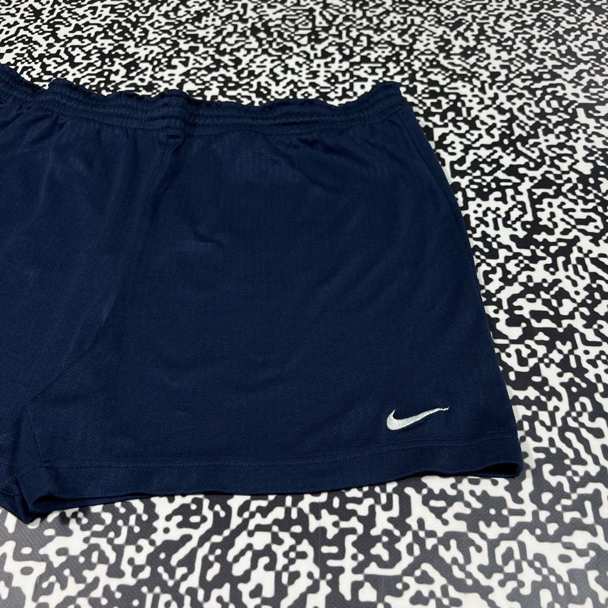 Nike Vintage 90s Nike Swoosh Logo Retro Sport Style Shorts Size US 38 / EU 54 - 7 Thumbnail