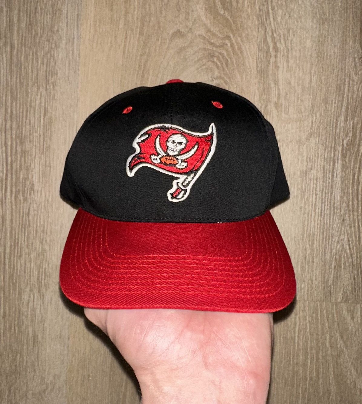 NFL × Sports Specialties × Vintage Vintage Tampa Bay Buccaneers Sports Specialties Snapback Size ONE SIZE - 1 Thumbnail