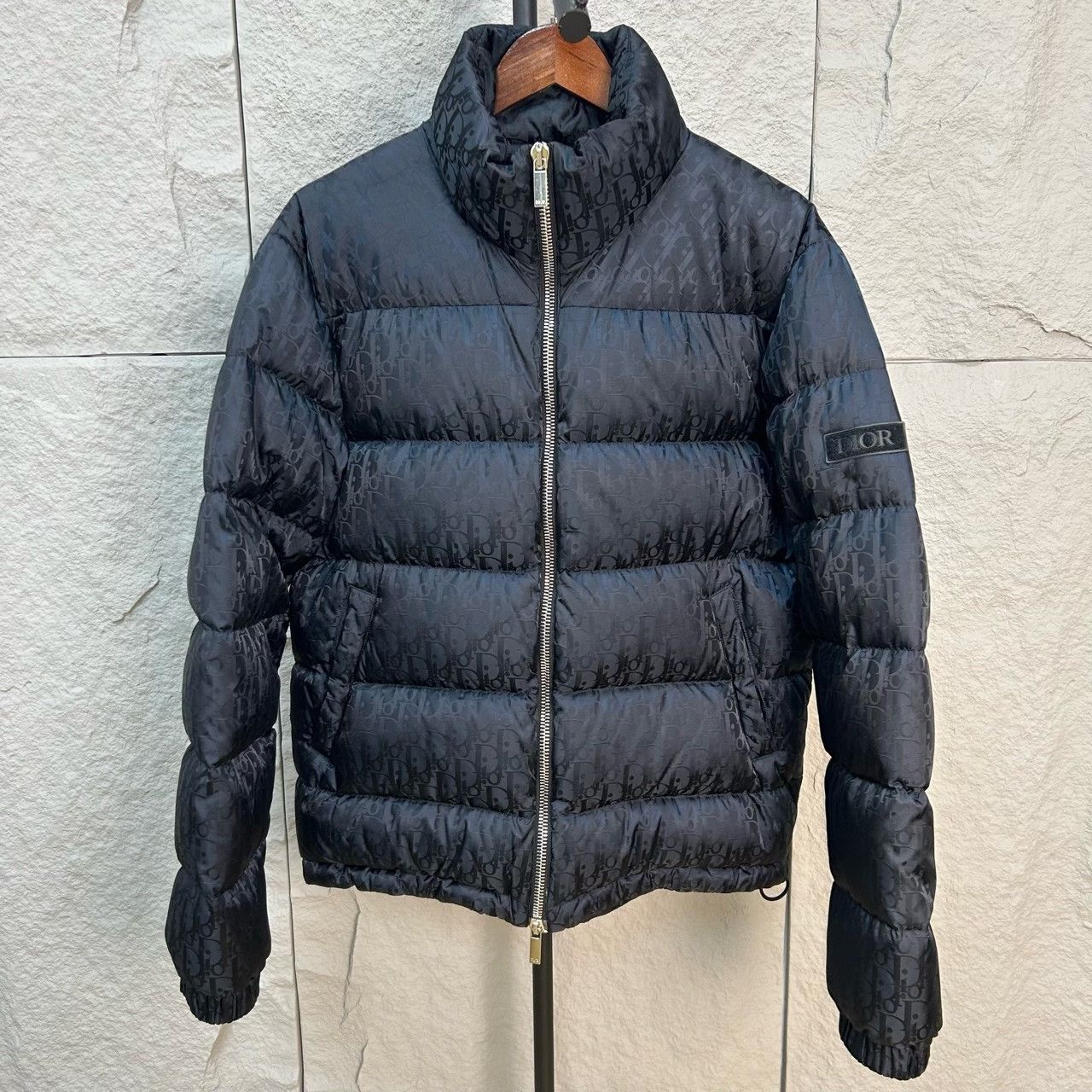 Dior dior black monogram puffer jacket Size US L / EU 52-54 / 3 - 1 Thumbnail