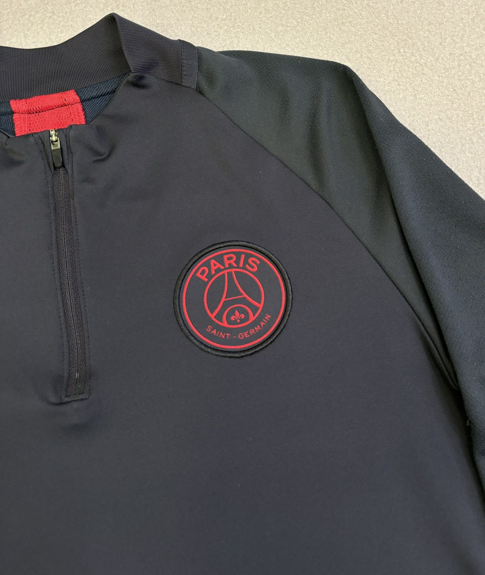 Nike Paris Saint Germain 2019/2020 Nike Football Sweatshirt. S Size US S / EU 44-46 / 1 - 8 Thumbnail