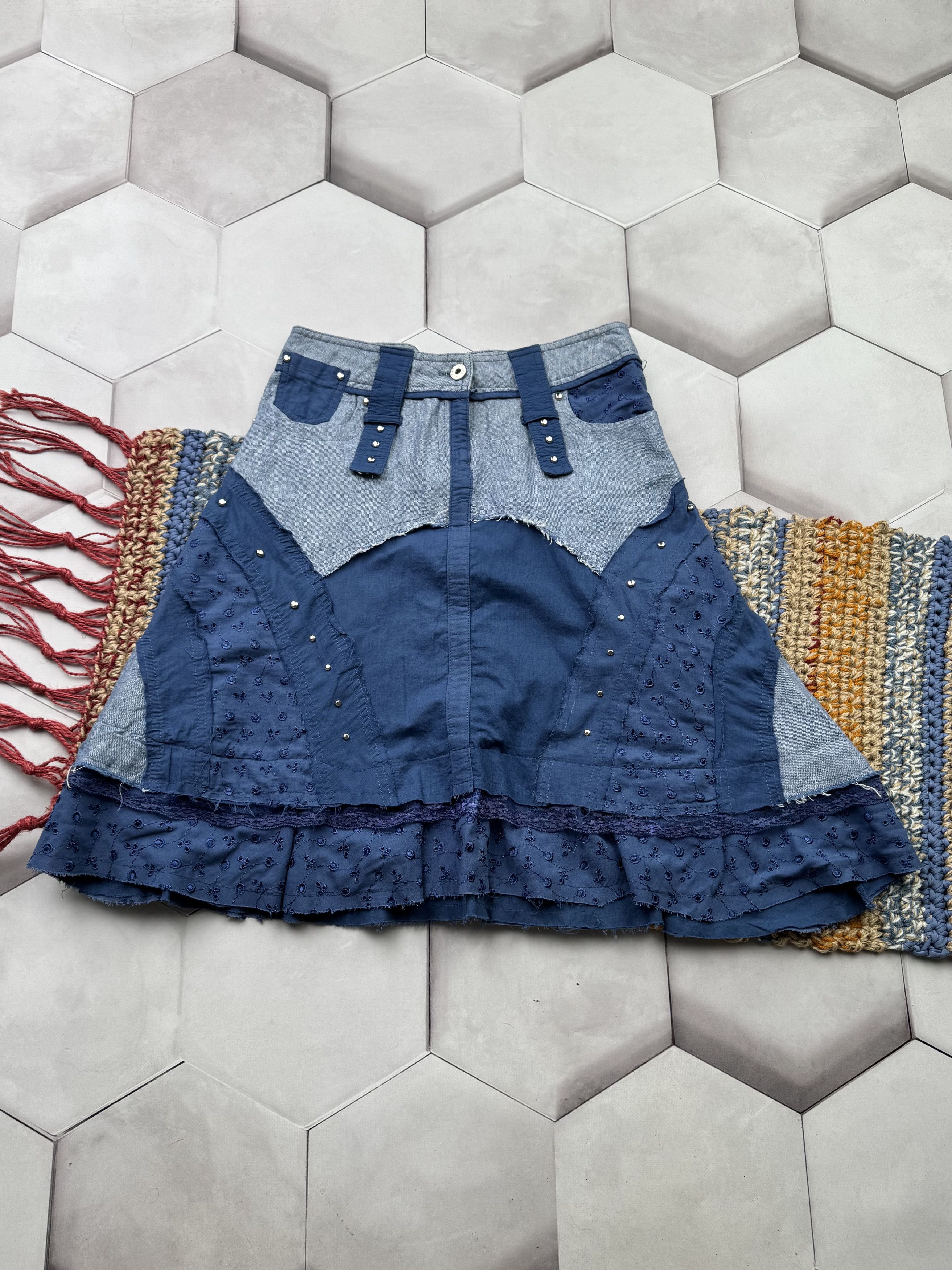 Vintage Vintage Midi Skirt (E4) Size 27" / US 4 / IT 40 - 1 Thumbnail