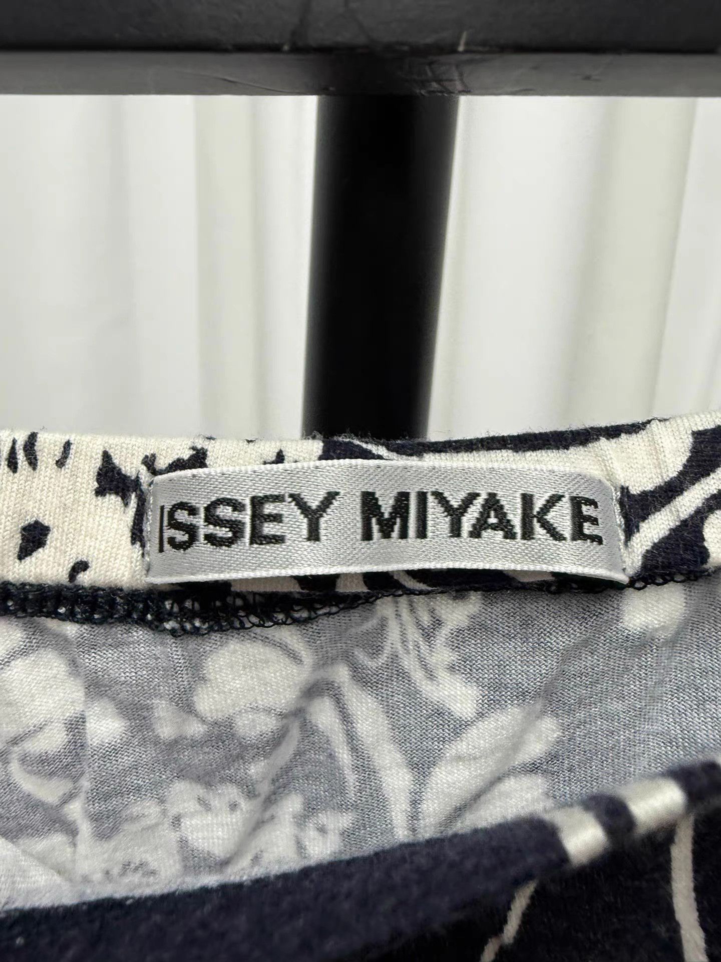 Issey Miyake Issey Miyake 04SS Cotton Asym Skirt K20 Size 24" / US 00 / IT 34 - 3 Thumbnail