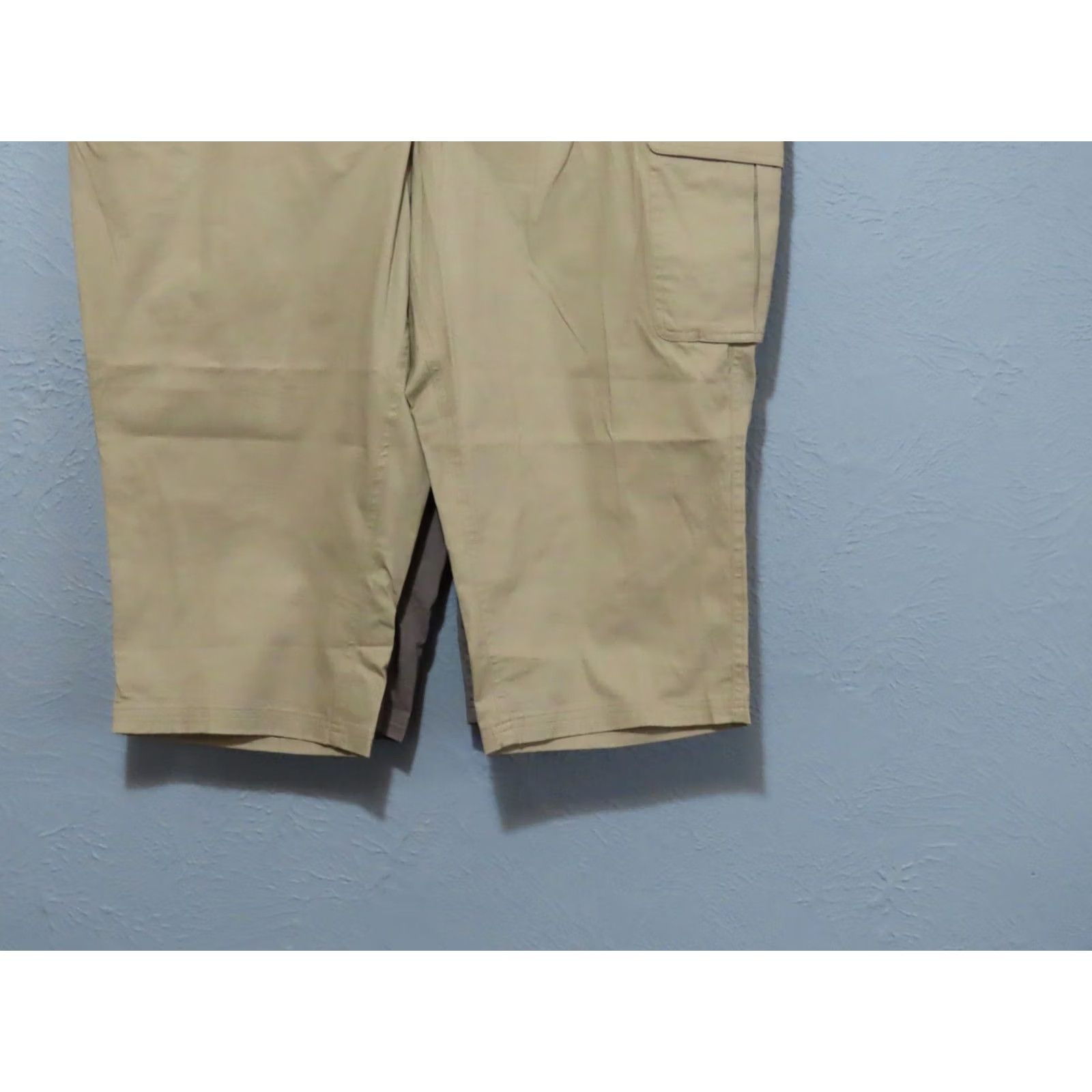 Vintage Cabela'S Pants Womens 20 Gray Lot Women Capri Cargo Khaki NWOT Size 42" / US 20 - 2 Thumbnail