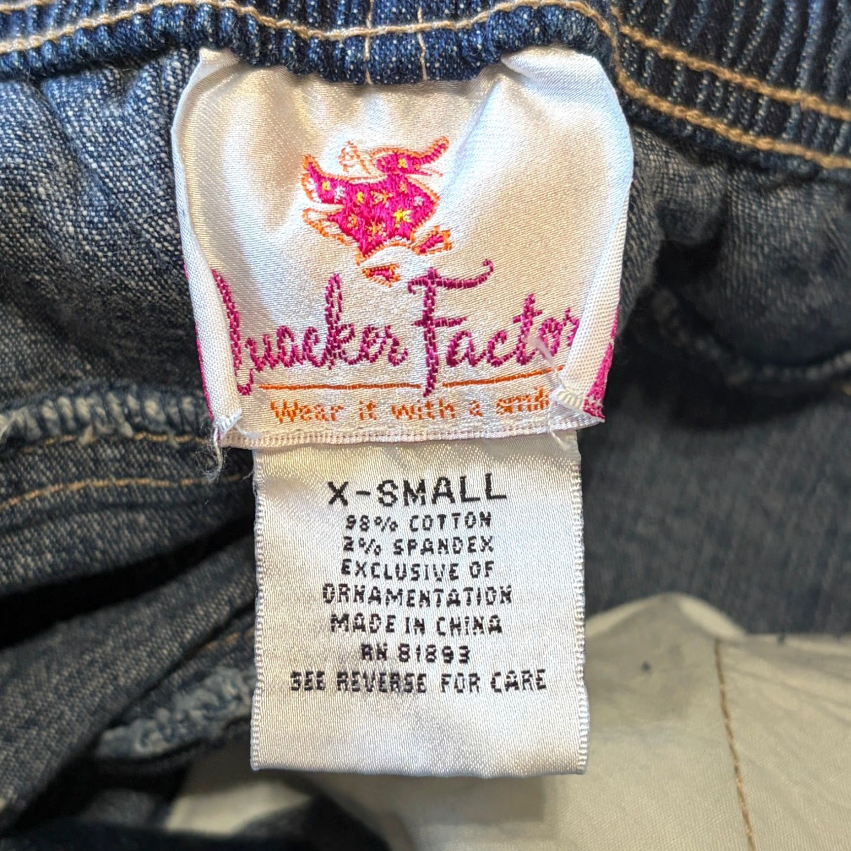 Quacker Factory Quacker Factory Jeans Cropped Womens XS Blue High Rise Denim Cuffed Embellished Rhinestone 5-Pocket Stretch Size 42" / US 20 - 3 Thumbnail