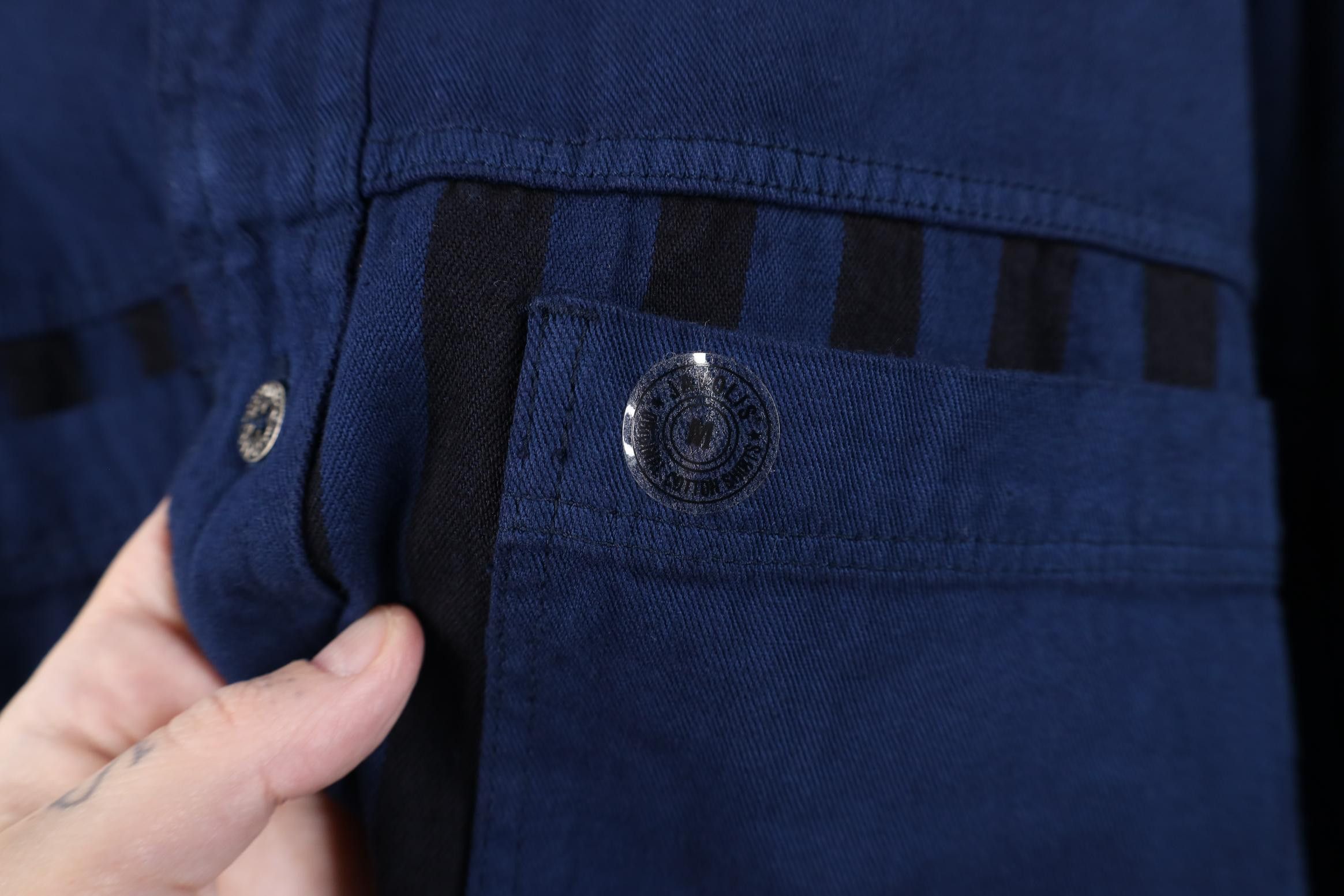 Vintage Deadstock Vintage 90s Streetwear Denim Collared Button Shirt Size US M / EU 48-50 / 2 - 4 Thumbnail