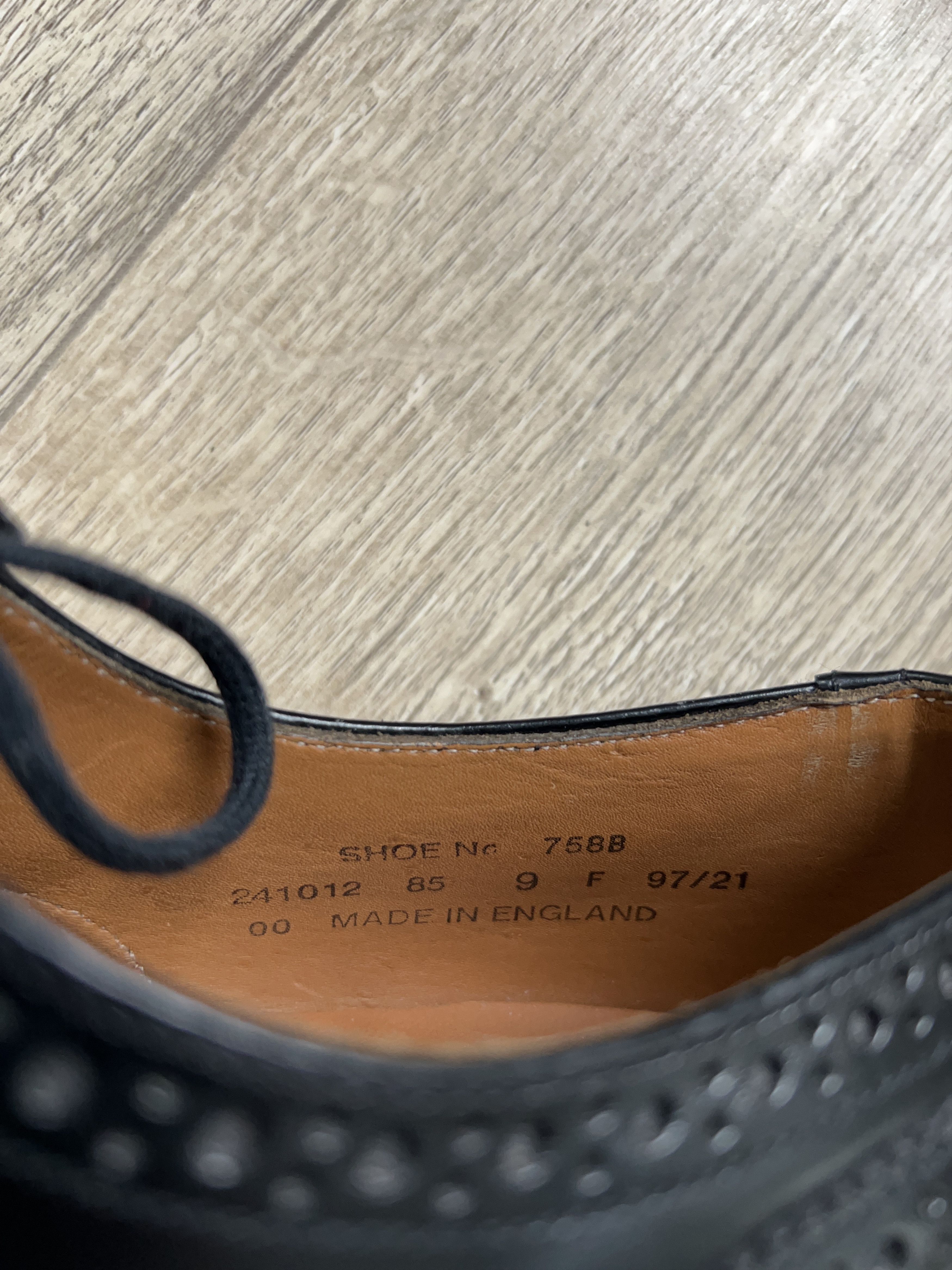 Leather × Loake Mens Shoemakers Black Brogue Shoes Formal Size UK 9 US 10 Size US 10 / EU 43 - 12 Thumbnail