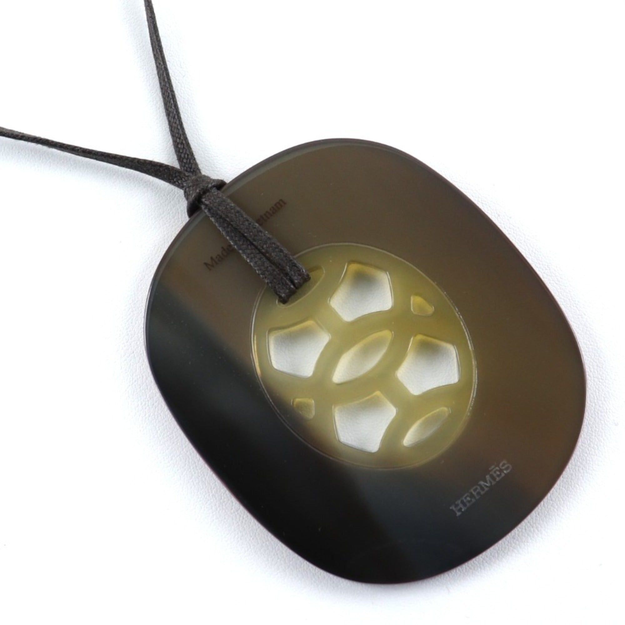 image of Hermes Lift Gm Necklace 044536Fl Buffalo Horn Made In Vietnam Brown Ladies, Women's
