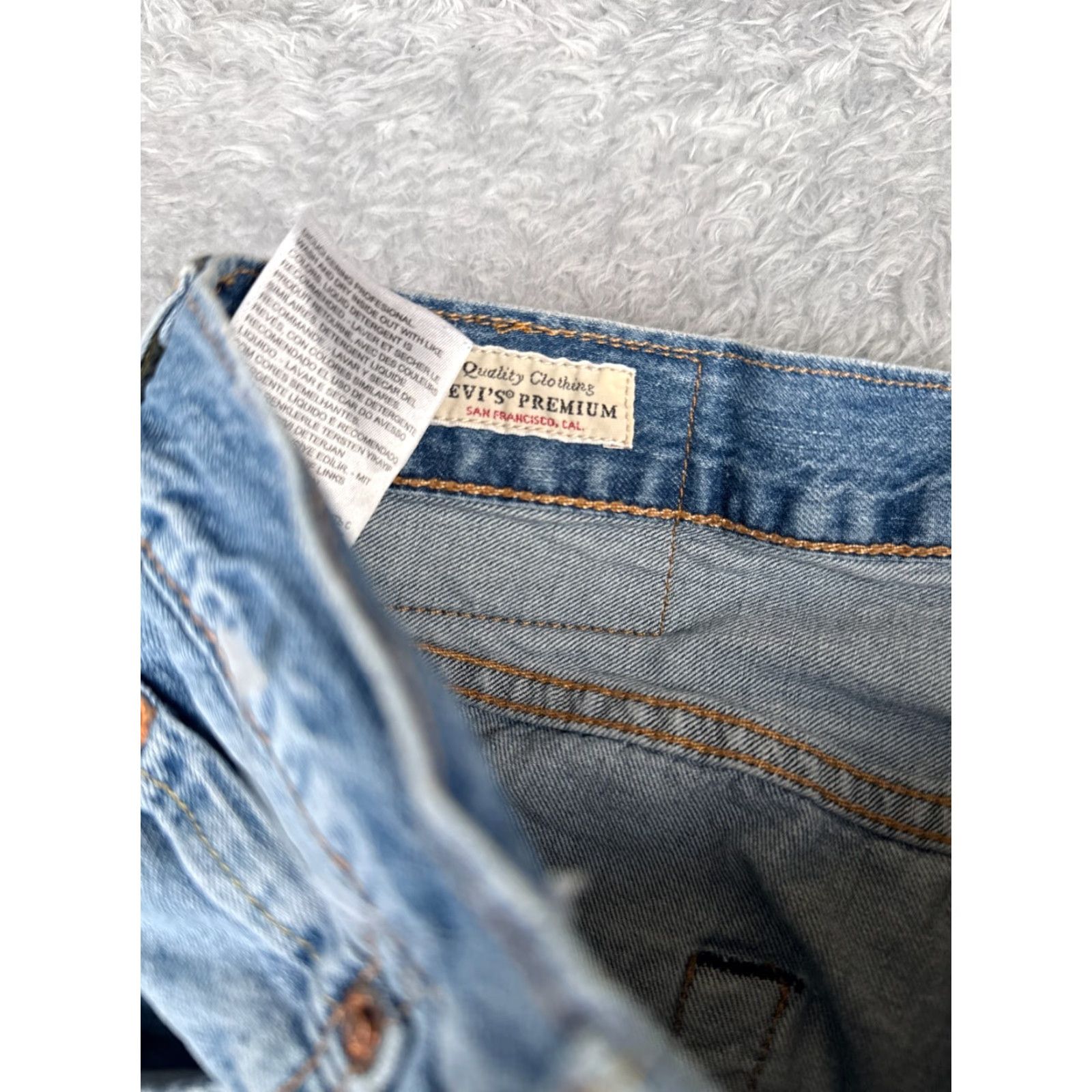 Levi's VINTAGE Levi's 501 Jeans Pants Adult 28 Blue Denim Button Fly 100% Cotton 26x27 Regular Fit Mid Rise Straight 5-Pocket Mens Jeans Size US 28 / EU 44 - 6 Thumbnail