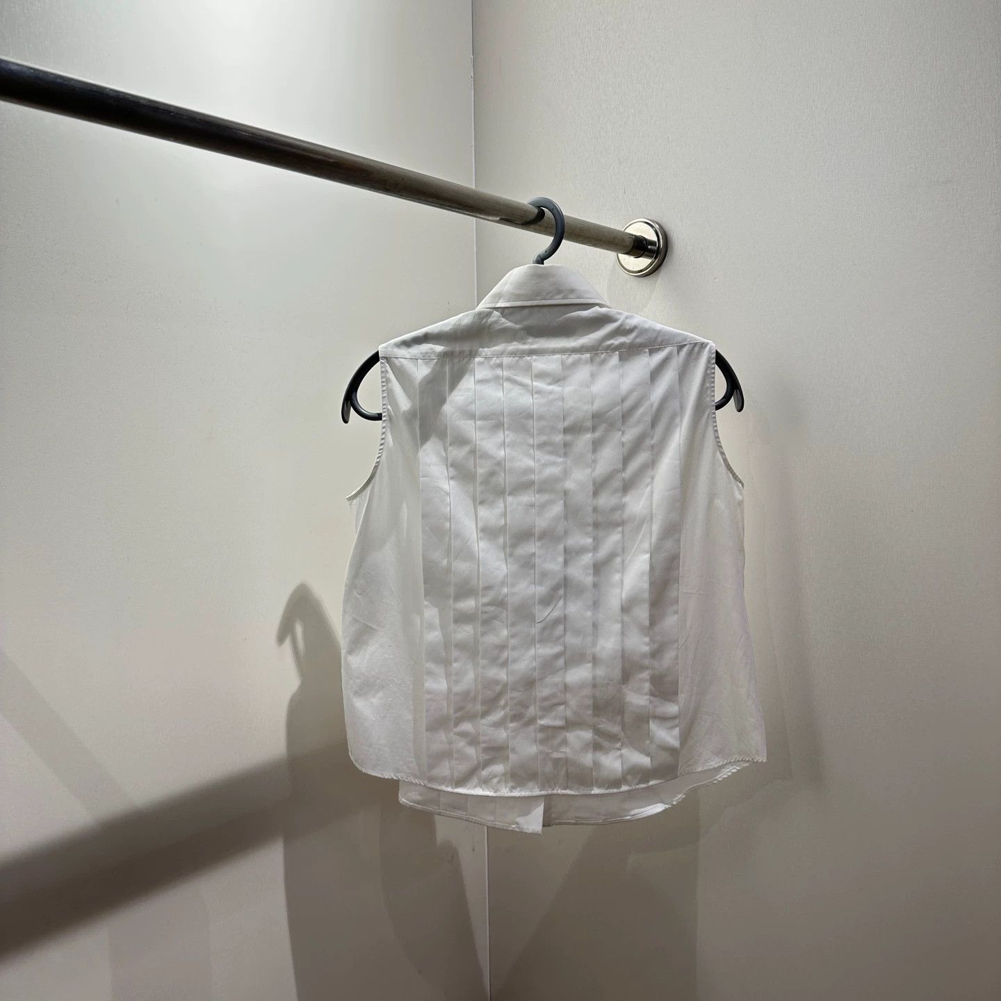 Christian Dior Monsieur Dior Sleeveless Collared Pleated Bee Shirt 34 Size XS / US 0-2 / IT 36-38 - 2 Thumbnail