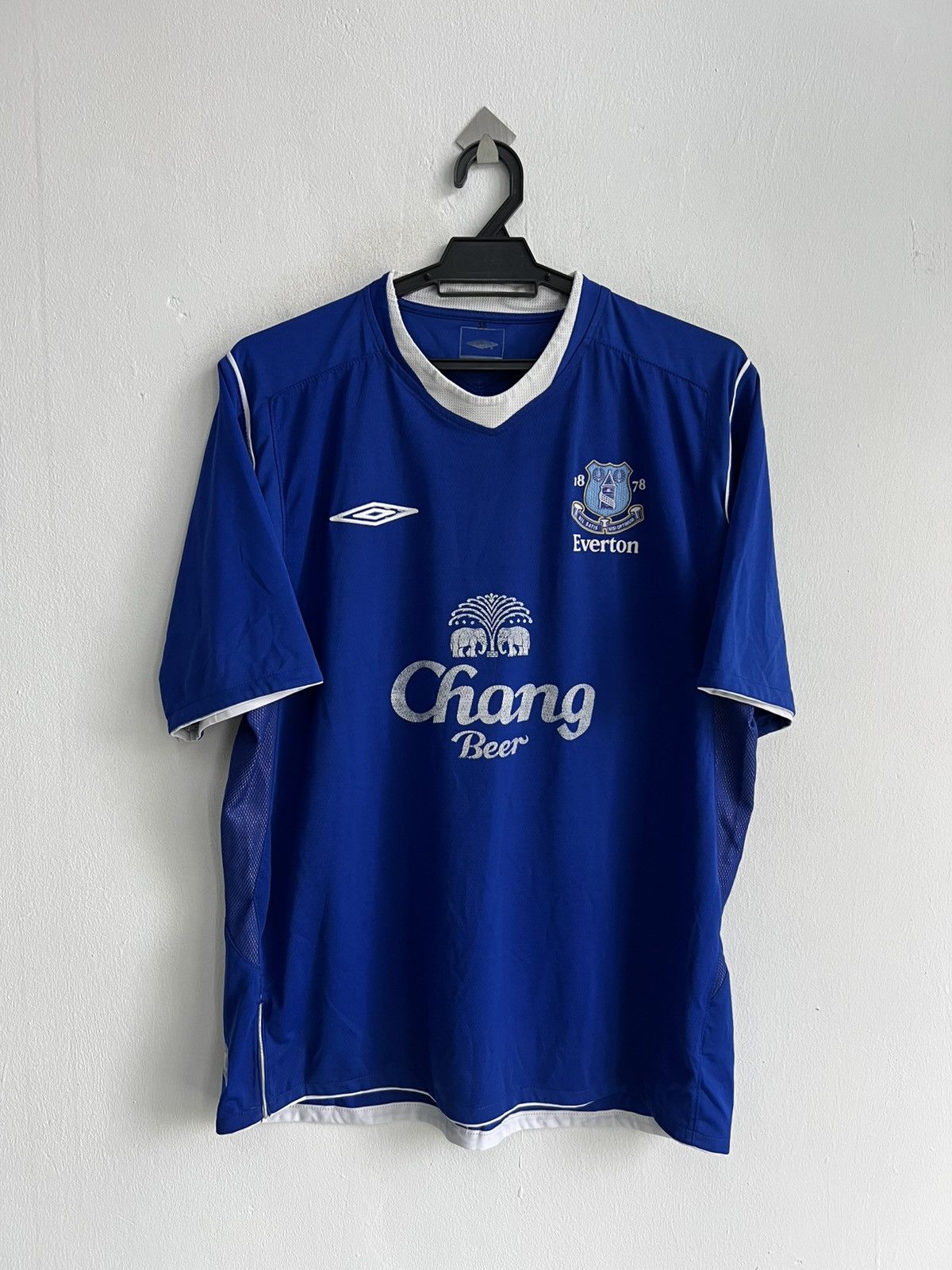 Umbro Vintage 2004-05 Umbro Everton FC Chang EPL Home Jersey Size US L / EU 52-54 / 3 - 2 Thumbnail