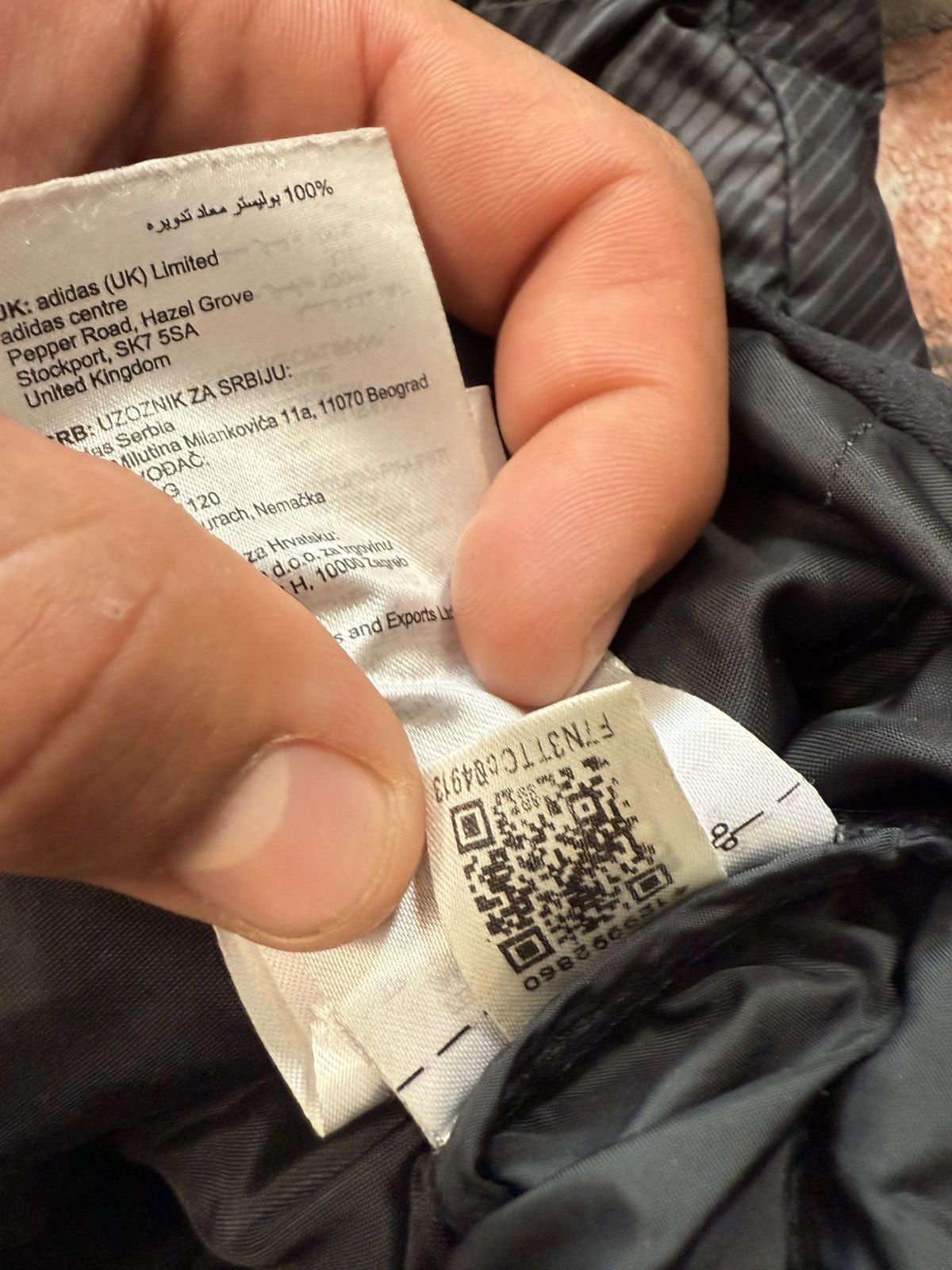 90’s ADIDAS RARE LOGO THREE STRIPE BRAND RETRO DOWN PUFFER