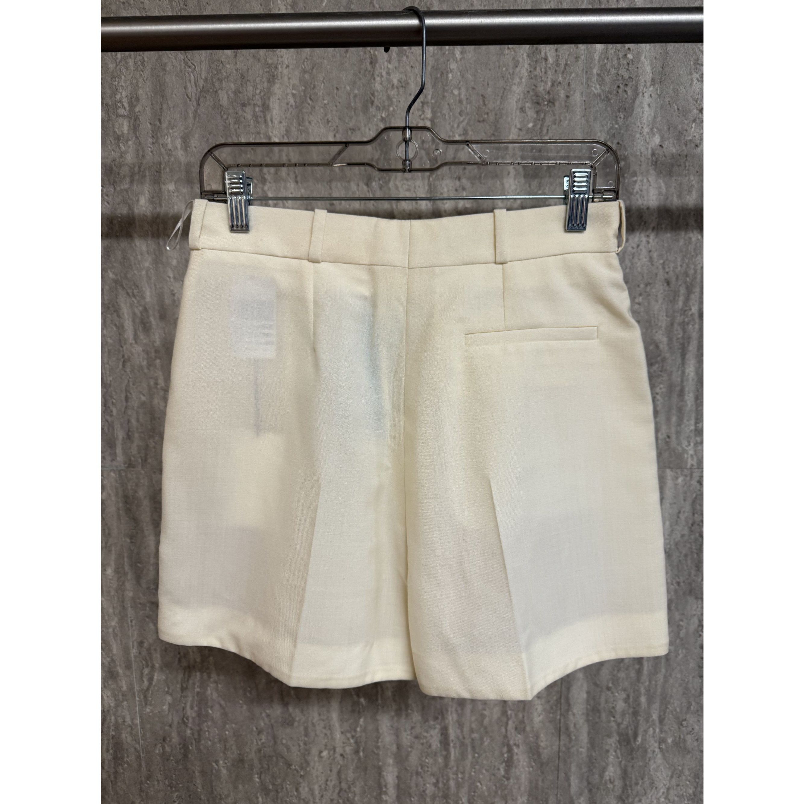 Balenciaga Balenciaga Womens High-Waisted Pleated Shorts Size 40 Cream Size 27" / US 4 / IT 40 - 2 Thumbnail