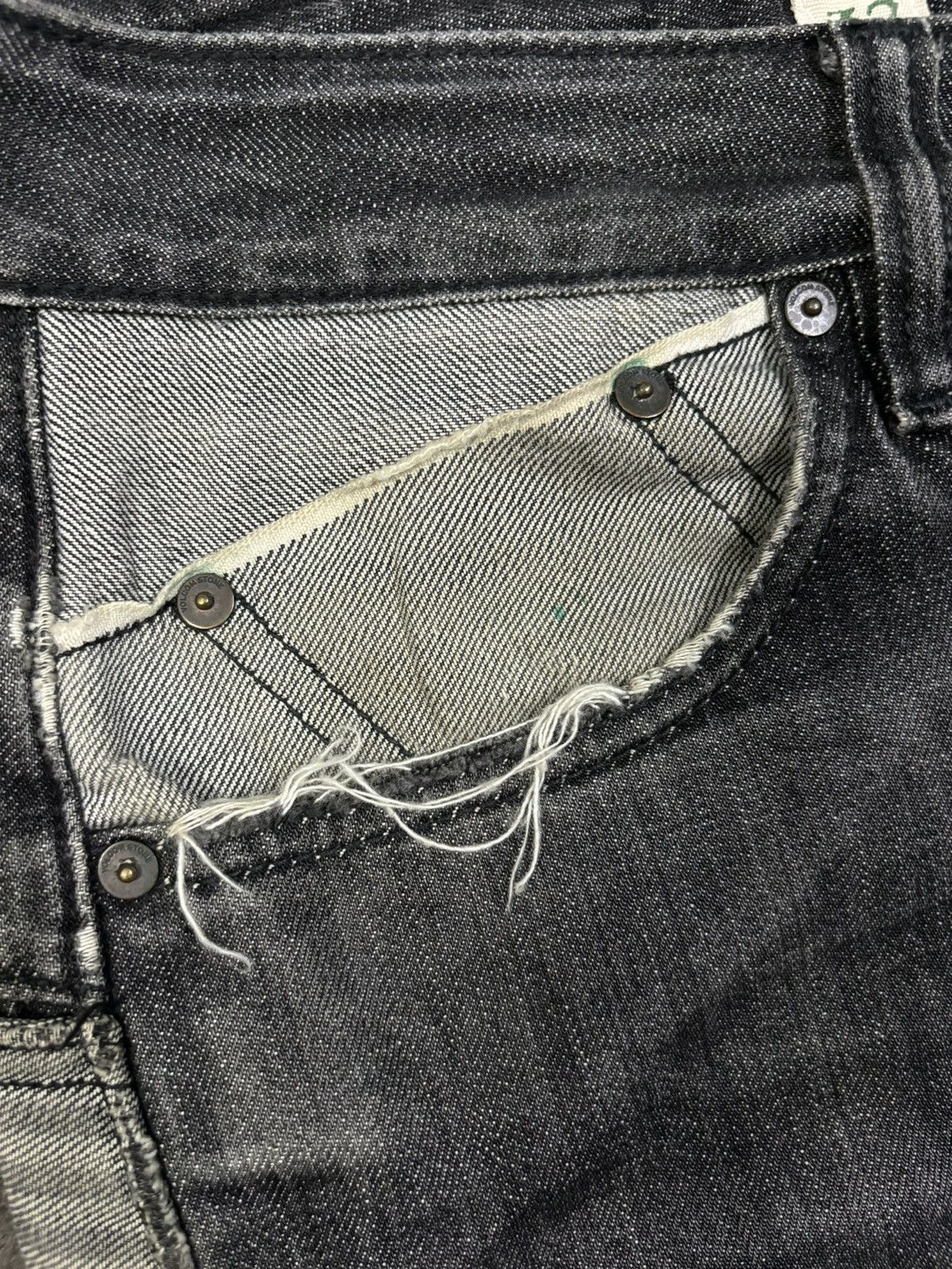 Volcom Vintage Volcom Selvedge Faded Regular Straight Ripped Jeans Size US 32 / EU 48 - 6 Thumbnail