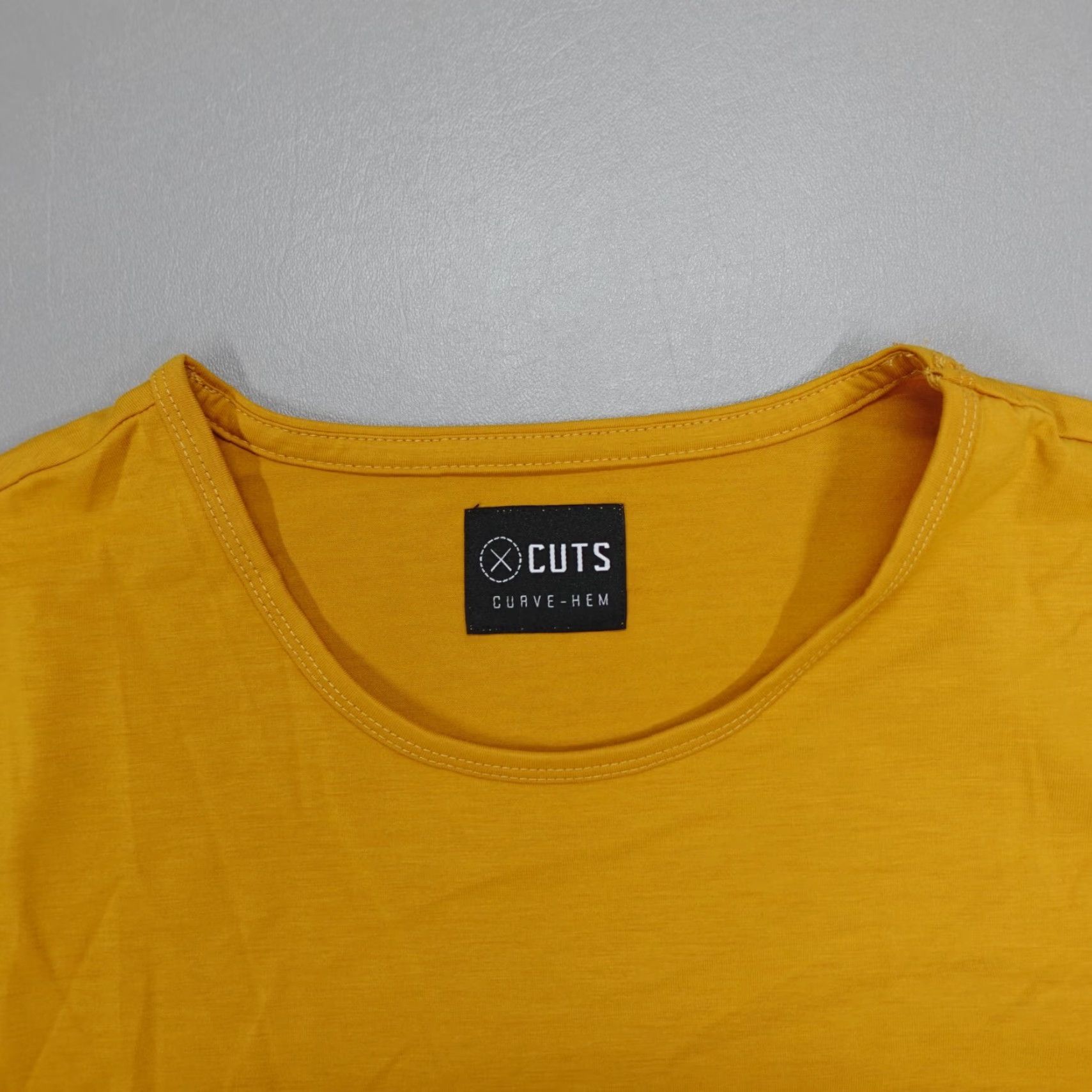 UES Clothing Cuts Clothing Curve Hem Long Sleeve Tee Crew Stretch Mustard Slim Fit Size L Mens T-Shirt Cotton Polyester Spandex Size US L / EU 52-54 / 3 - 2 Thumbnail