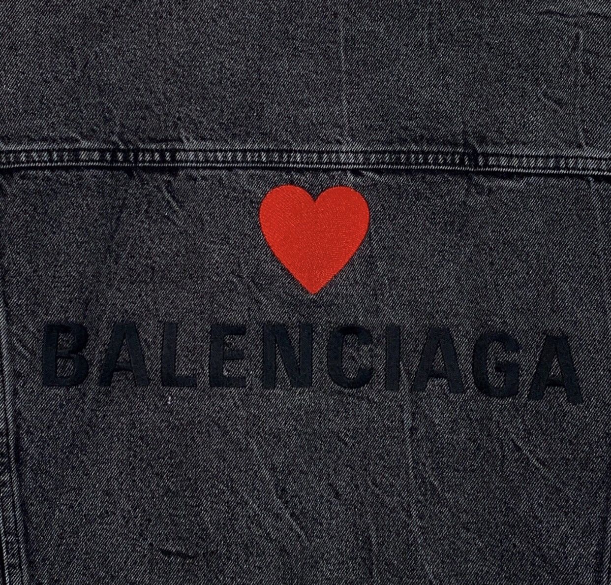 Balenciaga Balenciaga Black Logo Love Embroidered Cotton Denim Jacket Size US S / EU 44-46 / 1 - 5 Thumbnail