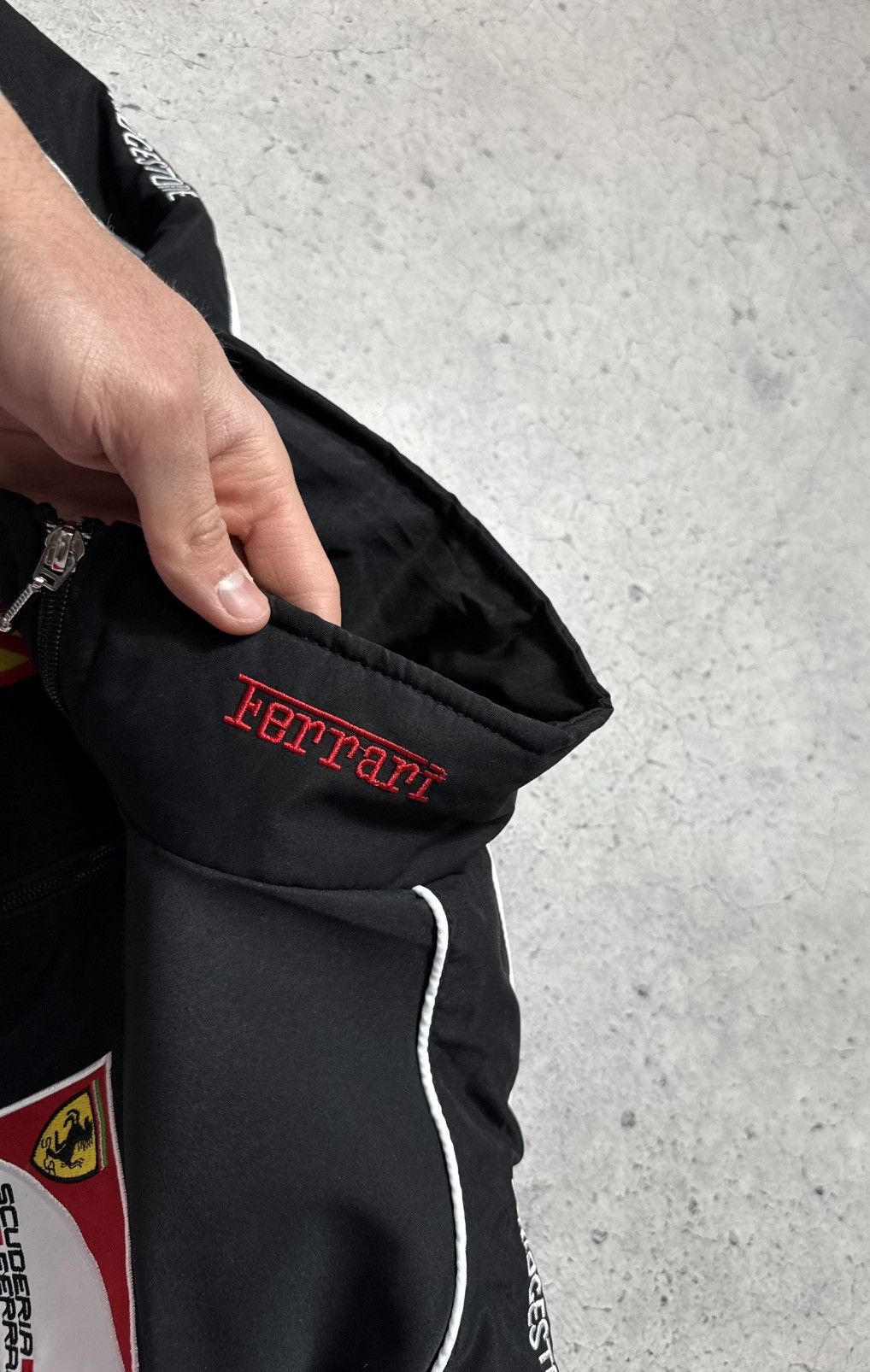 Ferrari Ferrari F1 Racing Bomber Jacket Hype Rare Big Logo Size US L / EU 52-54 / 3 - 9 Thumbnail
