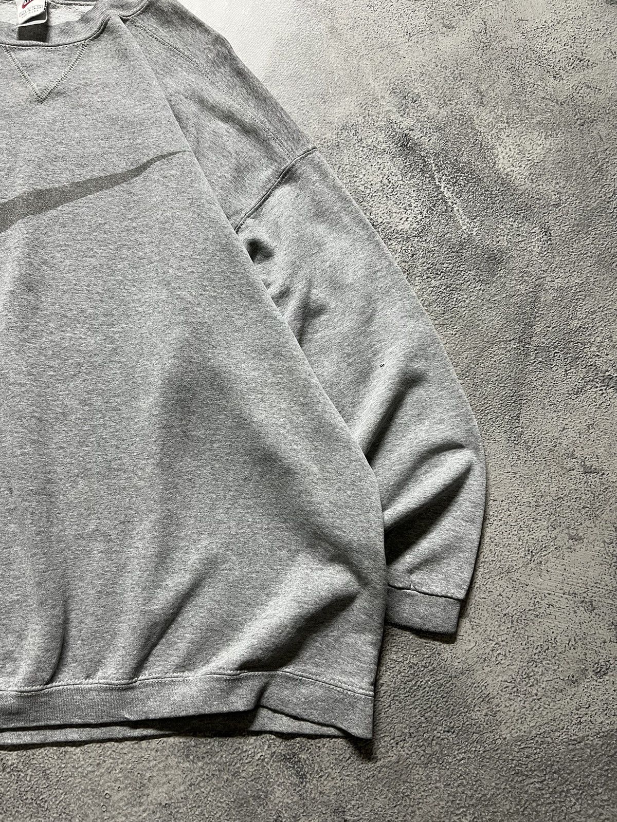 Nike × Vintage Vintage Y2k Nike USA 🩶 Faded Spell Out Logo Sweatshirt 90’s Size XL / US 12-14 / IT 48-50 - 7 Thumbnail