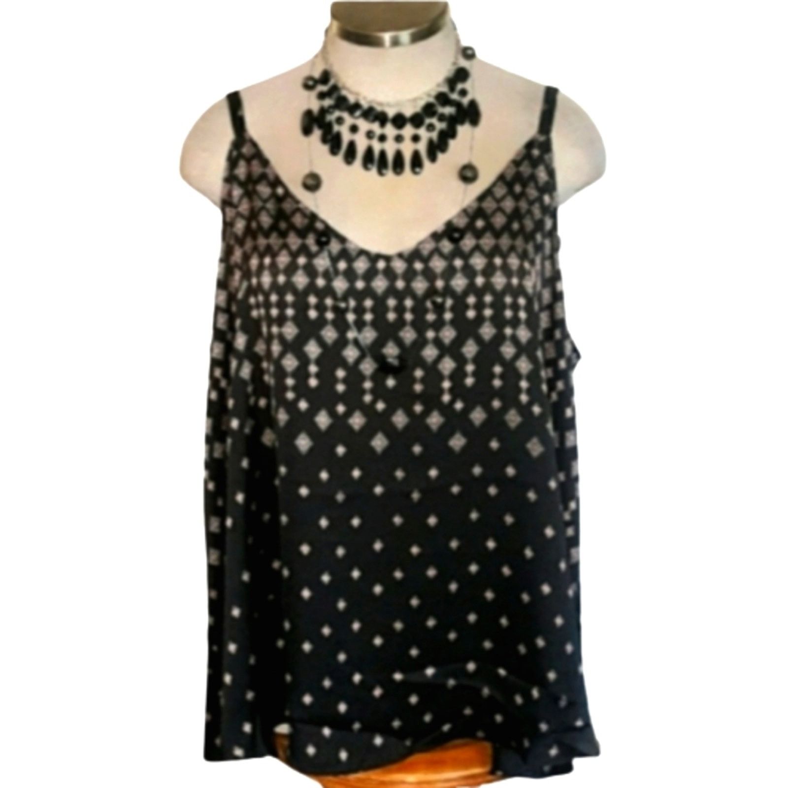 Torrid TORRID ☆ BLACK SATIN ☆ SWING CAMI TOP ☆ 4x ☆ NWT Size 4XL / US 24-26 - 2 Thumbnail