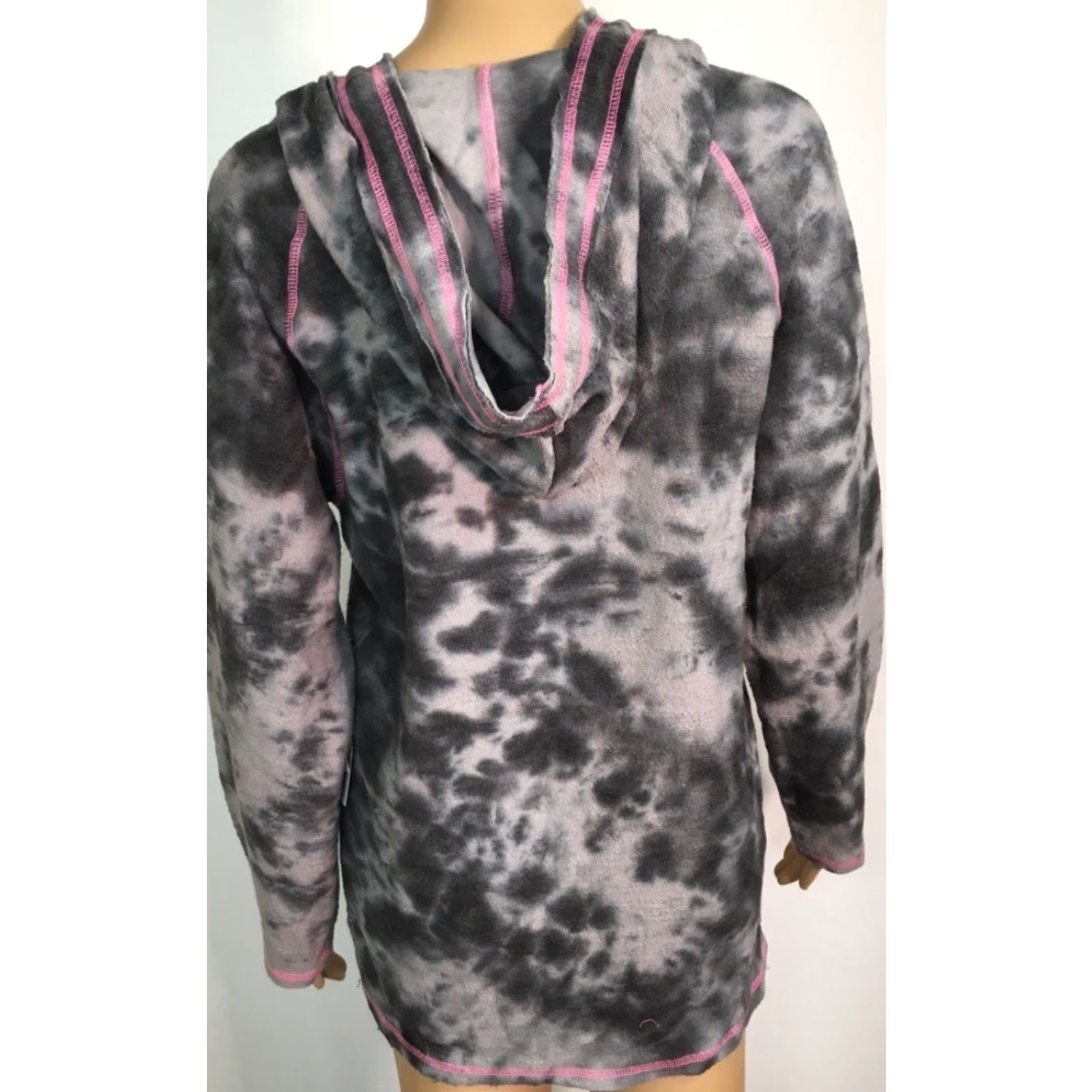 Olive LIVE BREATHE FIGHT Hoodie Women's Gray Tie Dye Pink Ribbon Cancer Awareness M Regular, Hooded, Athleisure Size M / US 6-8 / IT 42-44 - 3 Thumbnail
