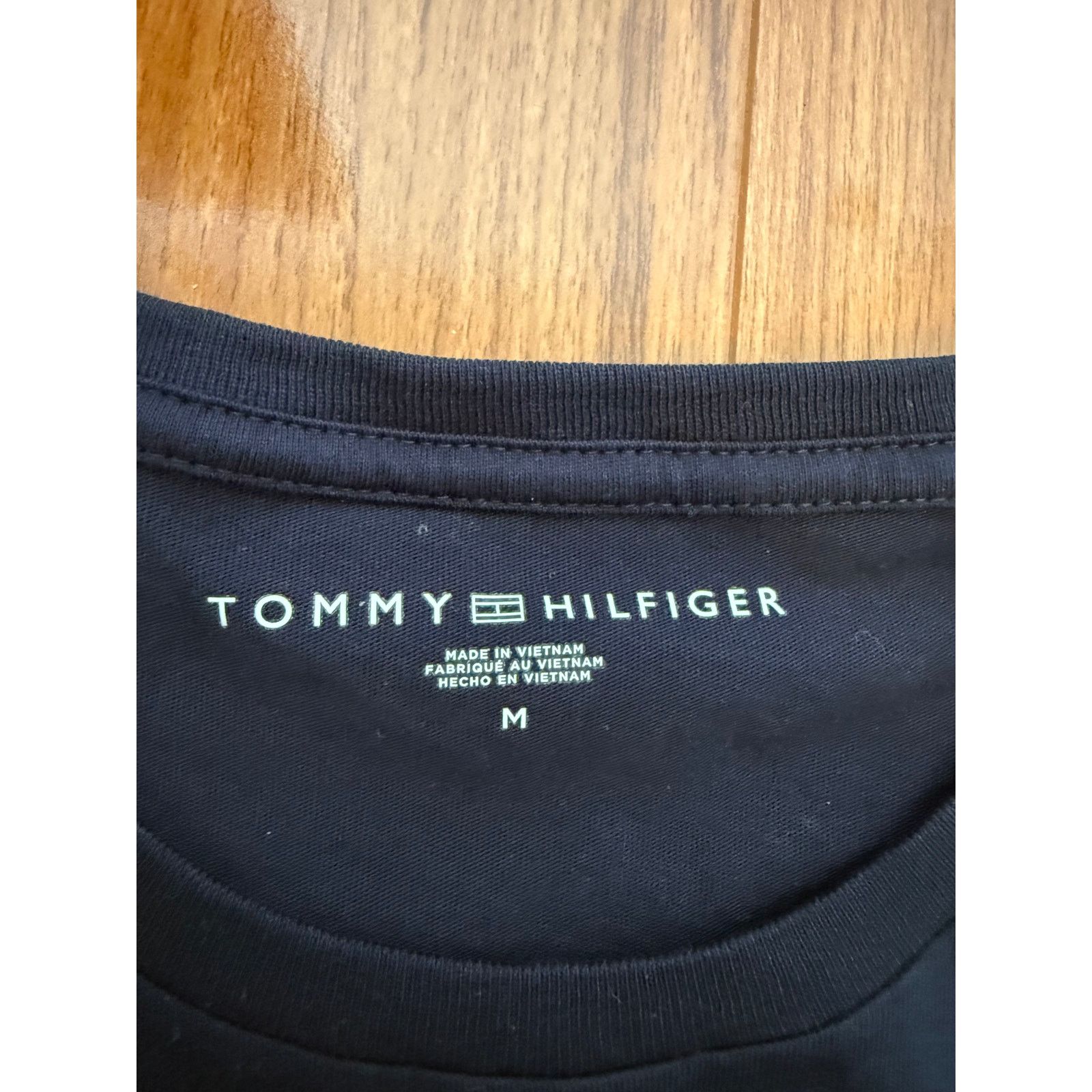 Tommy Hilfiger mens Tommy Hilfiger t-shirt with tags size M Size US M / EU 48-50 / 2 - 3 Thumbnail