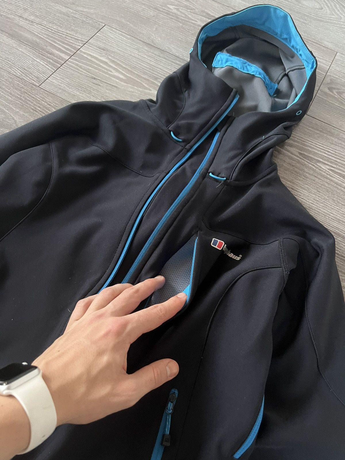 Berghaus × Goretex ‼️Berghaus Softshell /Lite Jacket Windstopper System‼️ Size L / US 10 / IT 46 - 12 Thumbnail