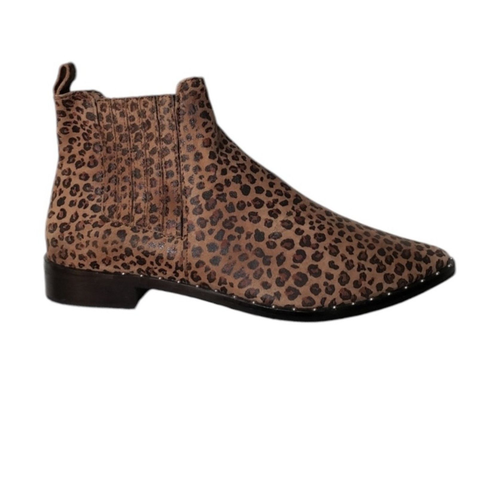 NWT! Musse & Cloud Leopard Studded Booties SZ 9