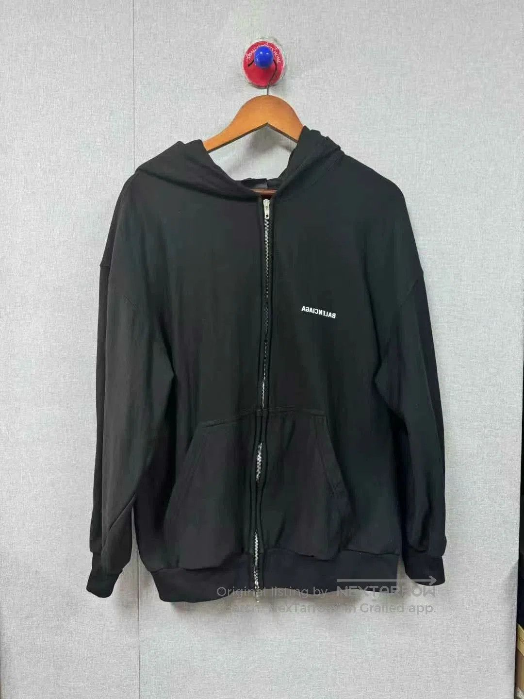Balenciaga balenciaga logo zip-up jacket in black. Size US S / EU 44-46 / 1 - 1 Thumbnail