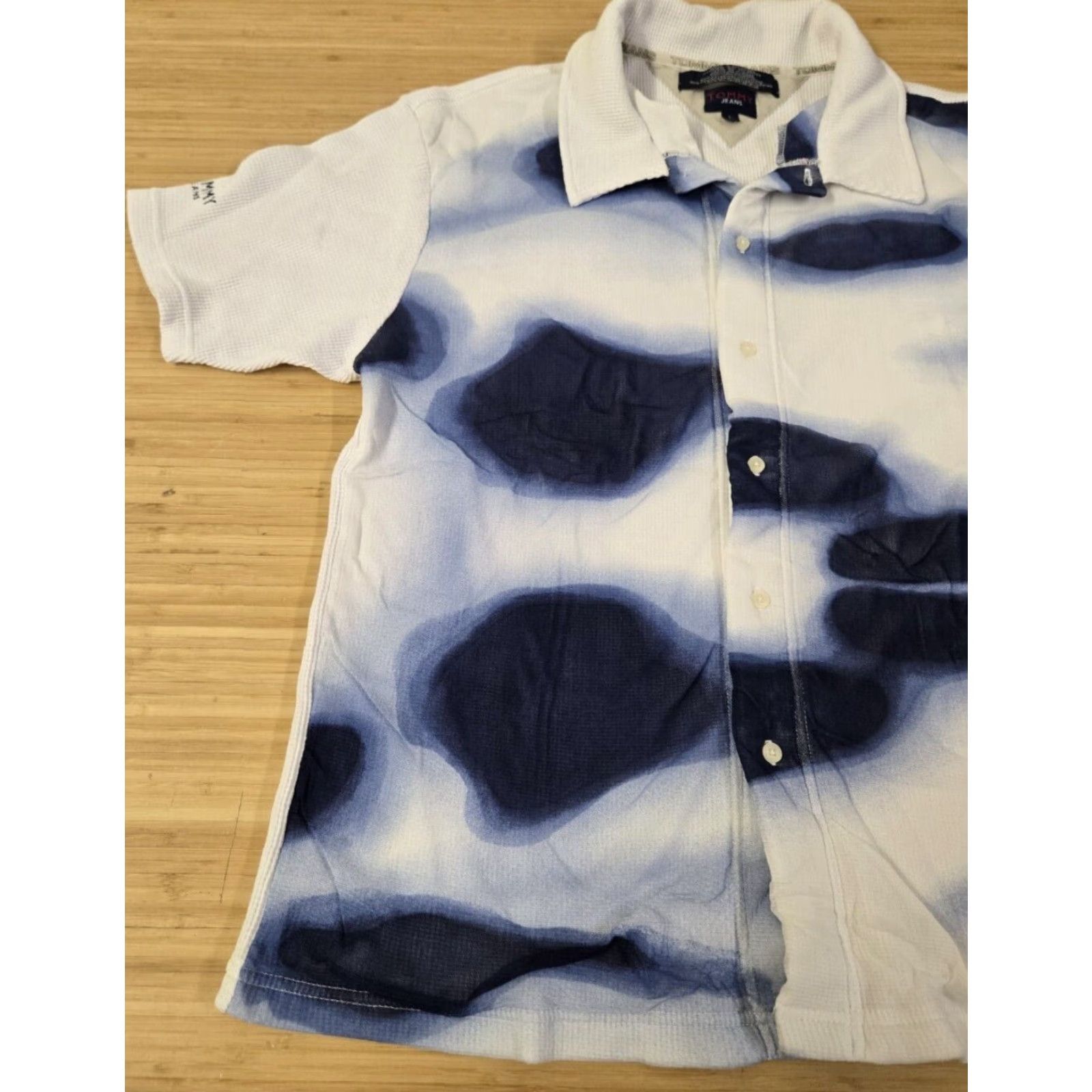 Tommy Hilfiger VINTAGE Tommy Hilfiger Blouse Shirt Womens Short Sleeve White Blue Large XL Button Accent Casual Sleeve Snap Closure Size L / US 10 / IT 46 - 3 Thumbnail