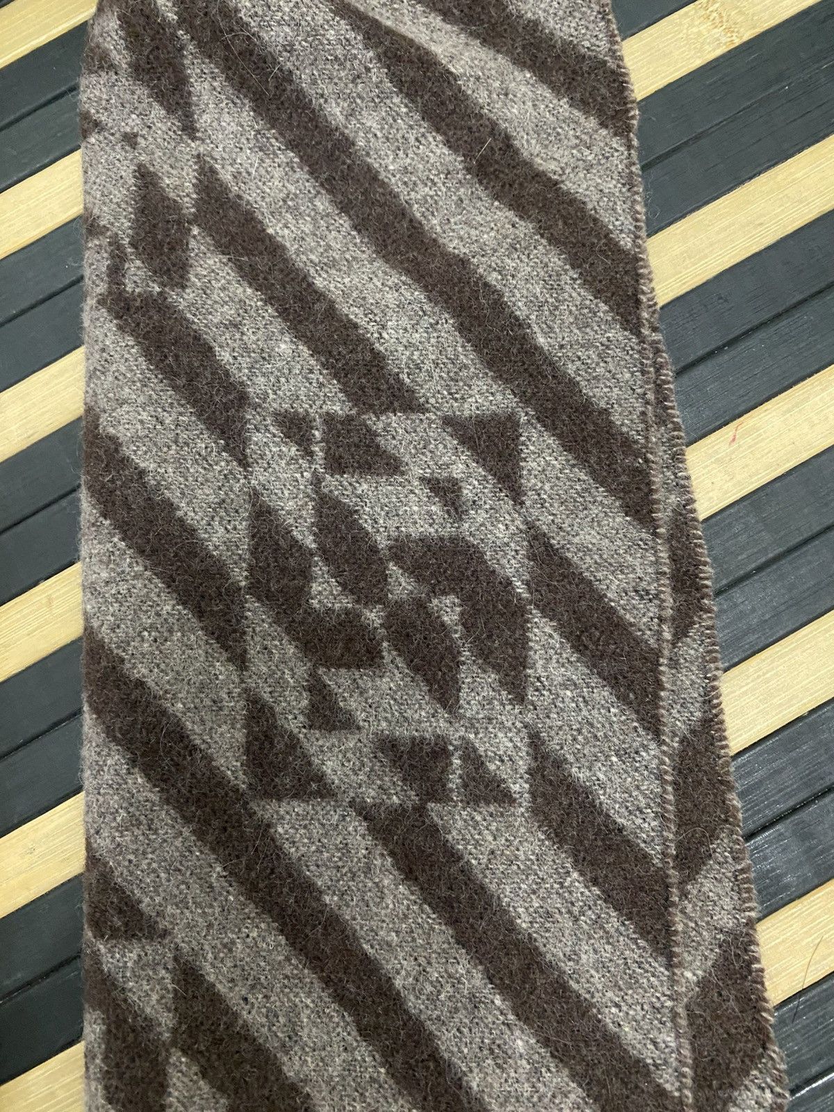 Fendi Fendi Monogram Scarf / Muffler / Wool Size ONE SIZE - 5 Thumbnail