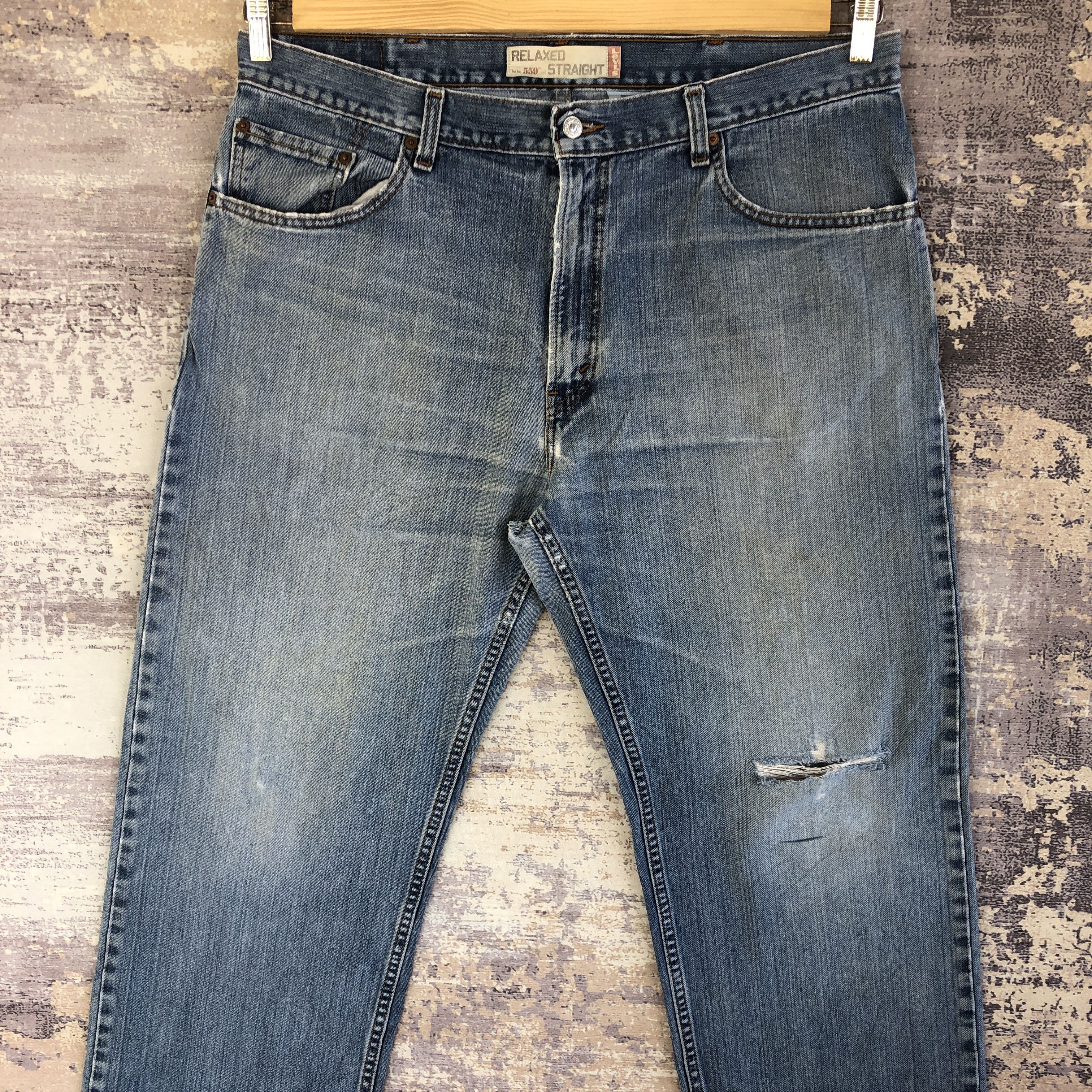 Levi's Vintage Levis Distressed Jeans Levi's Faded Light Wash Denim Size US 38 / EU 54 - 3 Thumbnail
