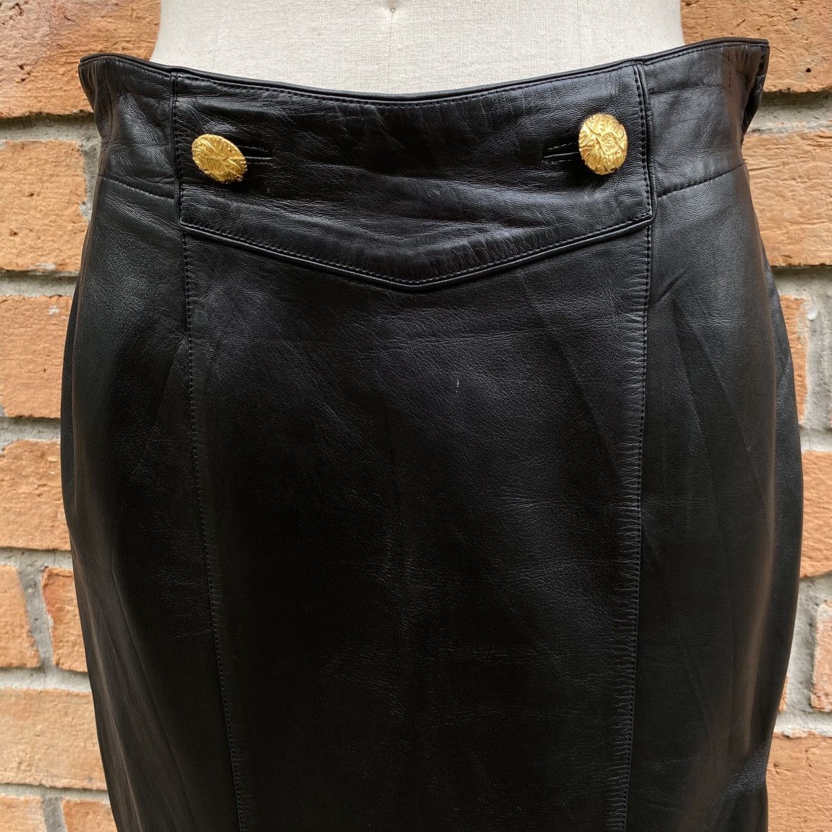 Loewe Loewe Black Leather Skirt with Side Zipper Size 30" / US 8 / IT 44 - 22 Thumbnail