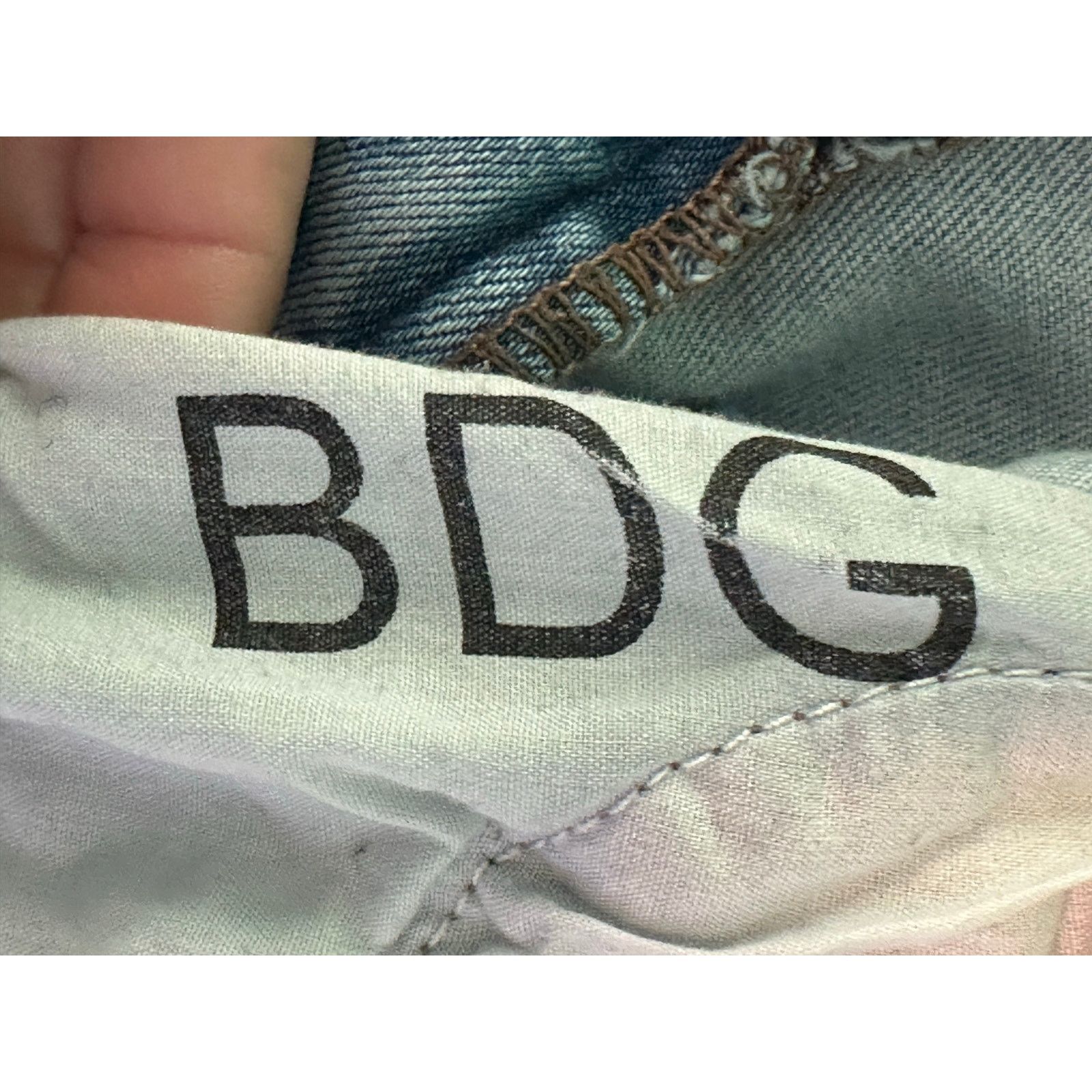 Bdg BDG blue crop twig high rise distressed jeans size 26 - 2 Size 26" / US 2 / IT 38 - 3 Thumbnail