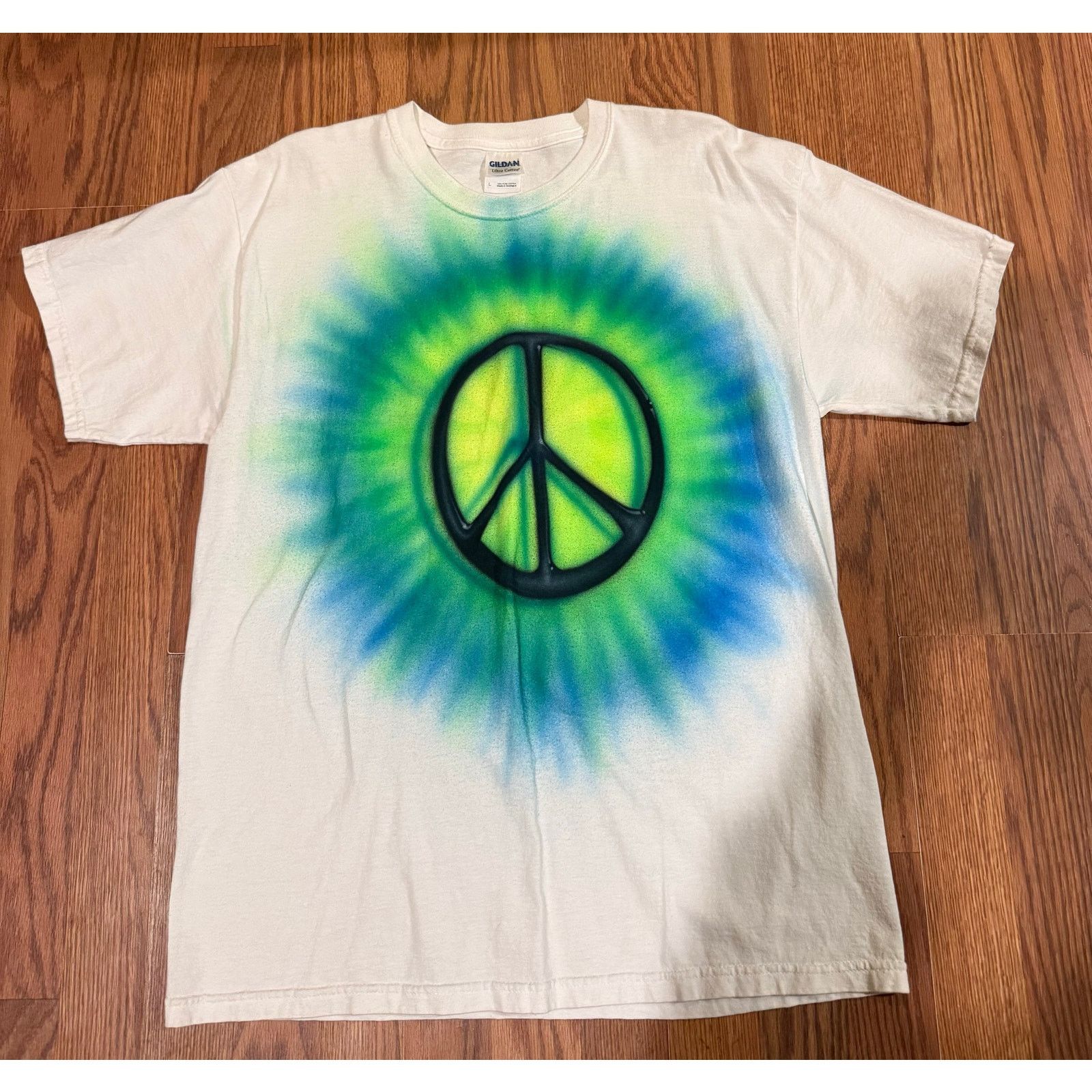 Gildan Vintage Peace Not War Air Brushed Size Large Size US L / EU 52-54 / 3 - 1 Thumbnail