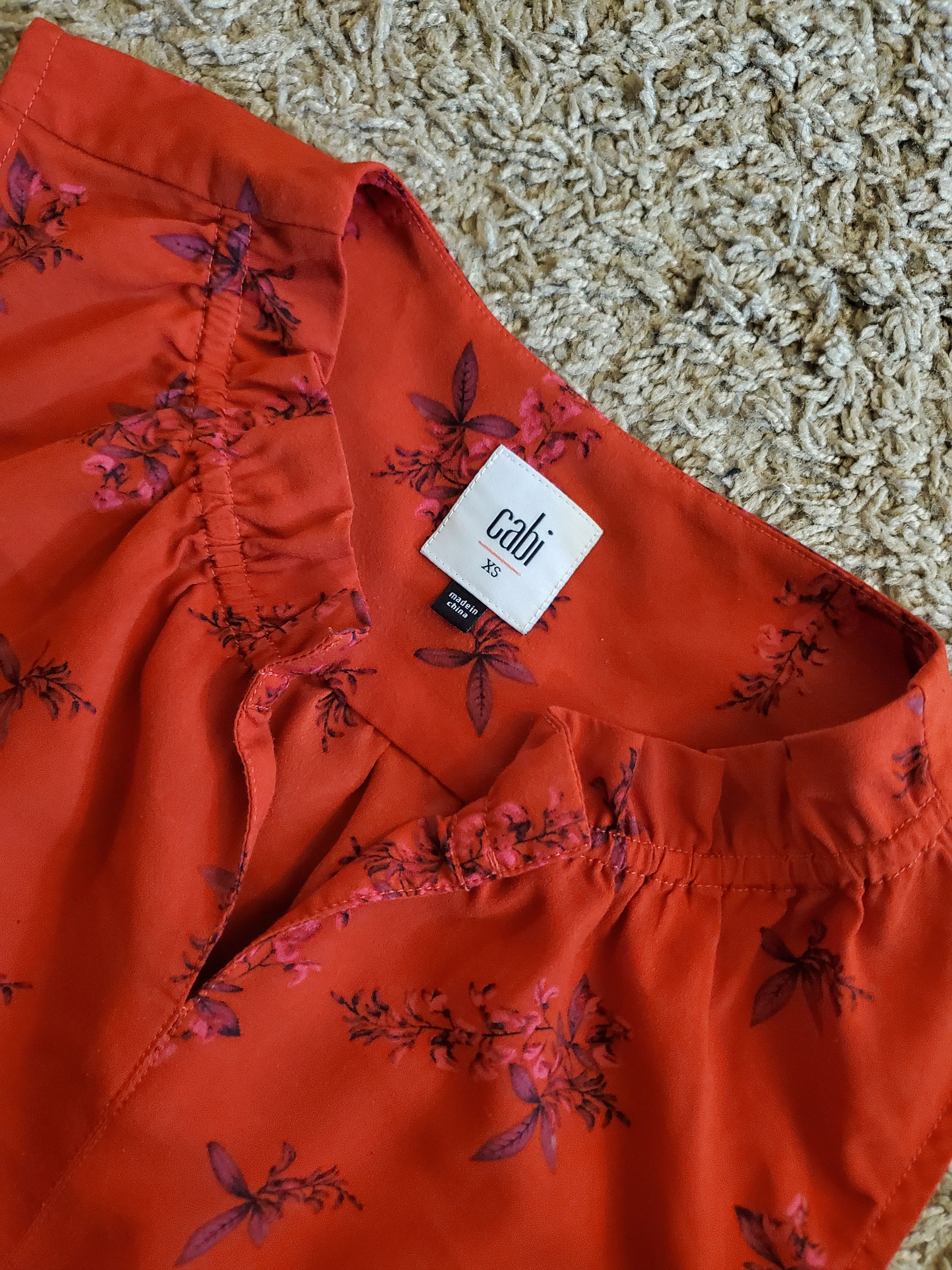 Other *NWOT* Cabi red floral sleeveless blouse-size XS Size XS / US 0-2 / IT 36-38 - 2 Thumbnail