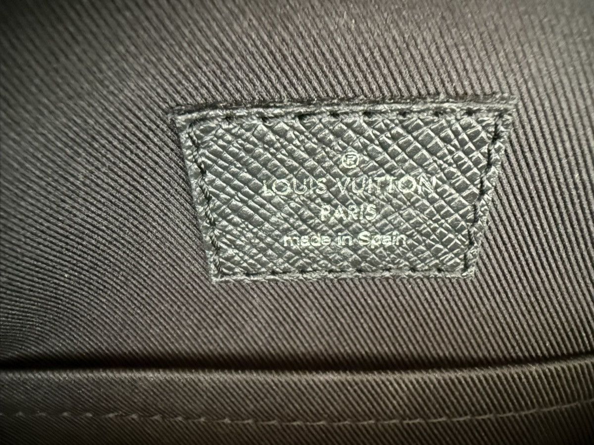 Louis Vuitton Louis Vuitton Outdoor Slingbag Taigarama Black M30741 Size ONE SIZE - 11 Thumbnail