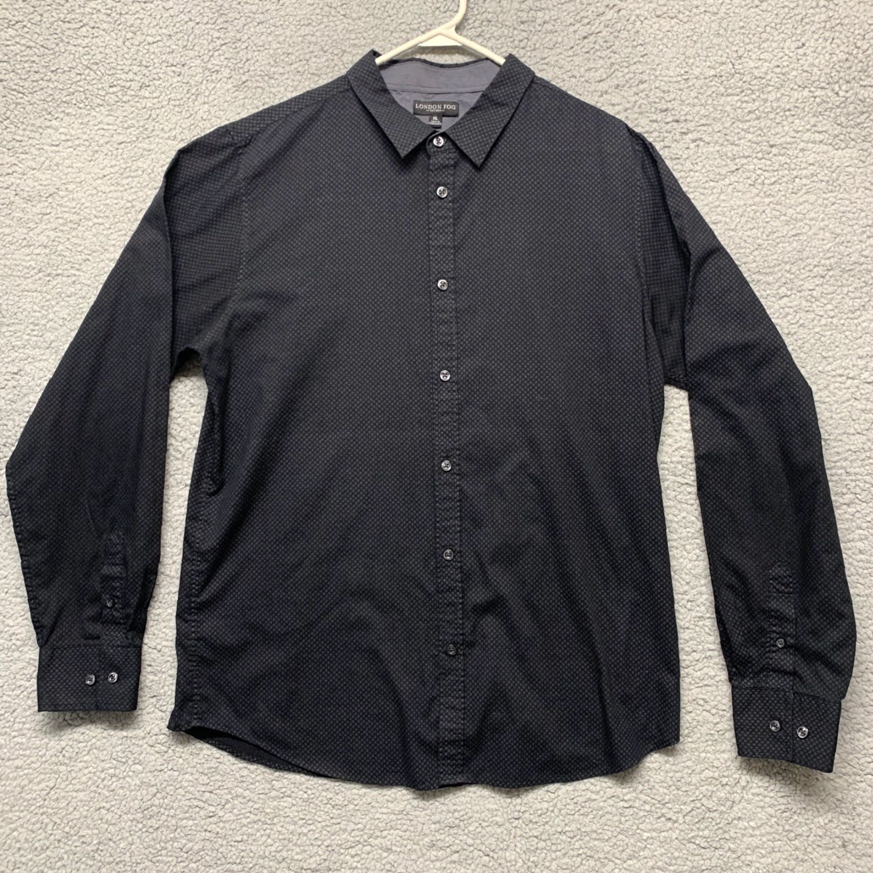 London Fog London Fog Button Up Shirt Mens XL Black Floral Long Sleeve Size XL Size US XL / EU 56 / 4 - 2 Thumbnail