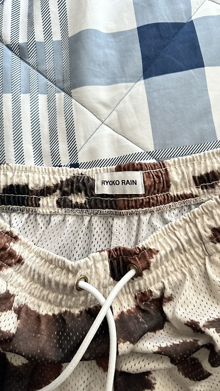 Other Ryoko Rain Cow Print Shorts Size US 34 / EU 50 - 3 Thumbnail