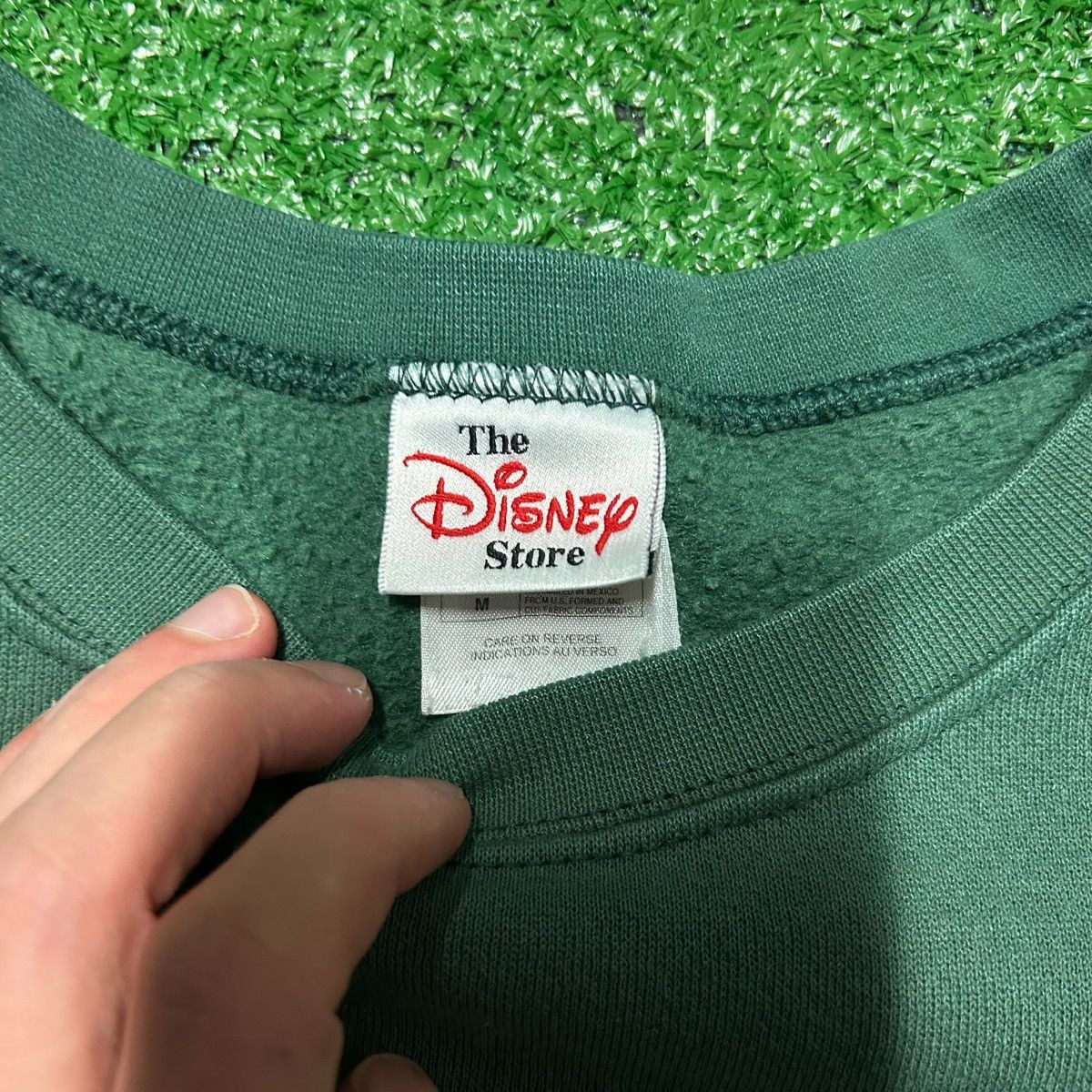 Disney Vintage Green Disney 90’s Crew Neck Sweater Size Medium Size US M / EU 48-50 / 2 - 3 Thumbnail
