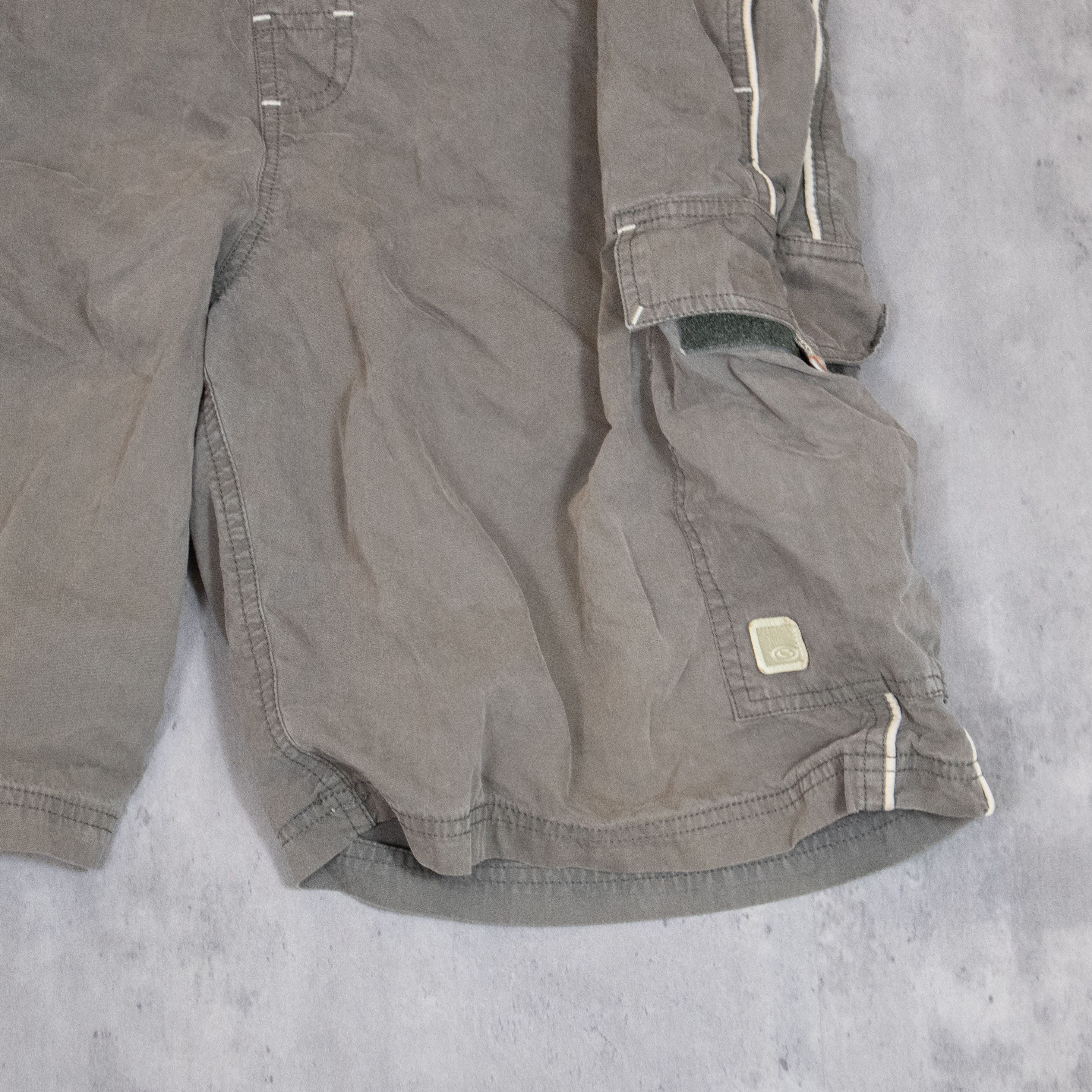Vintage Y2K 2000's Gotcha Sport Charcoal Grey Baggy Shorts Size US 37 - 6 Thumbnail