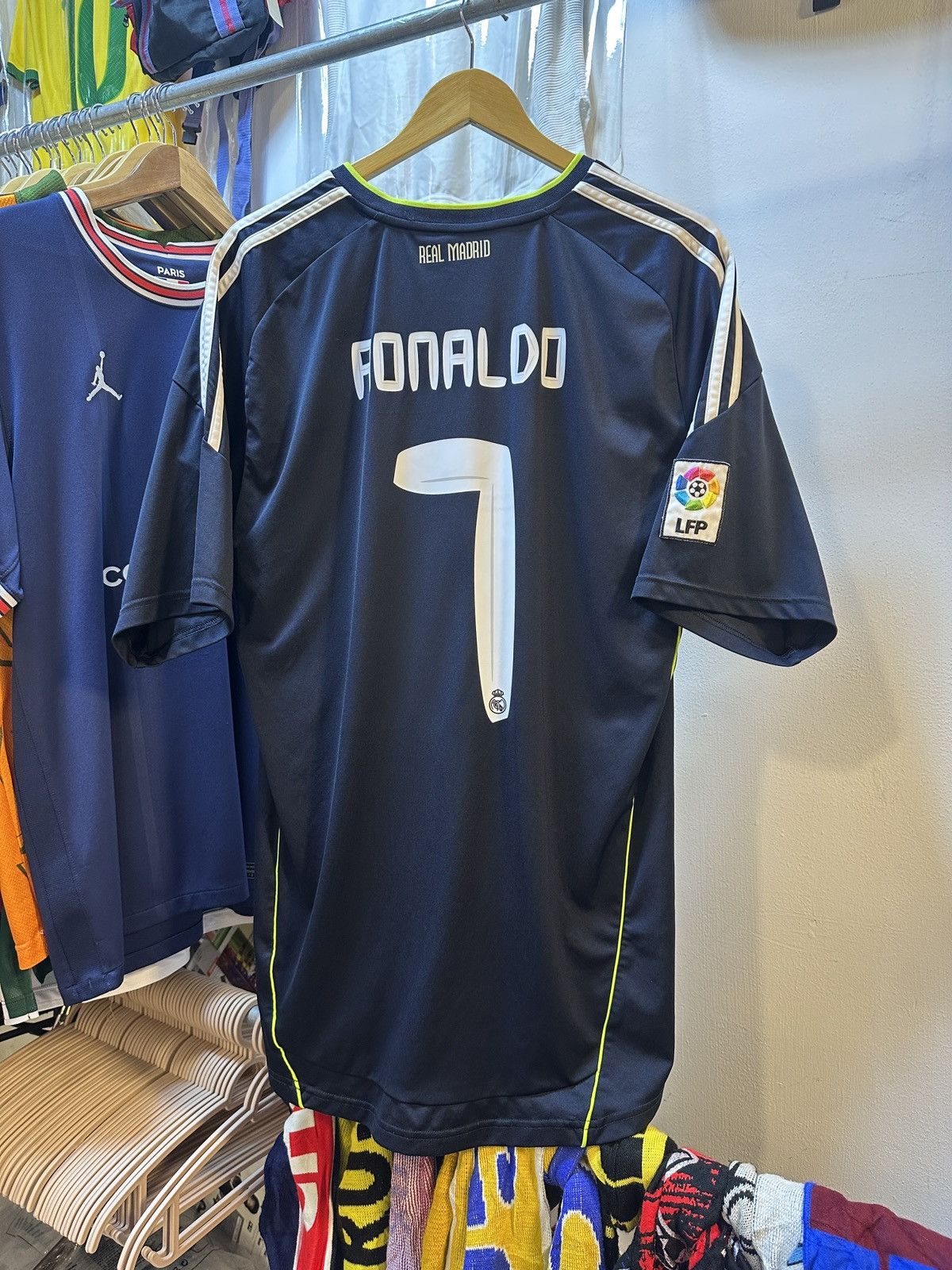 Adidas 2010-2011 Real Madrid Away Kit CR7 Size US XL / EU 56 / 4 - 1 Thumbnail