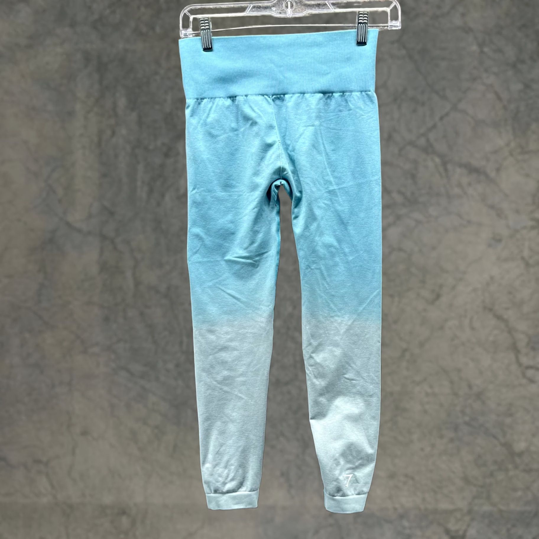 Gymshark Gymshark Pants Womens Medium Blue Leggings Athletic Two Tone High Rise Skinny Inseam 22 in Yoga Gym & Training Womens Size 32" / US 10 / IT 46 - 1 Thumbnail
