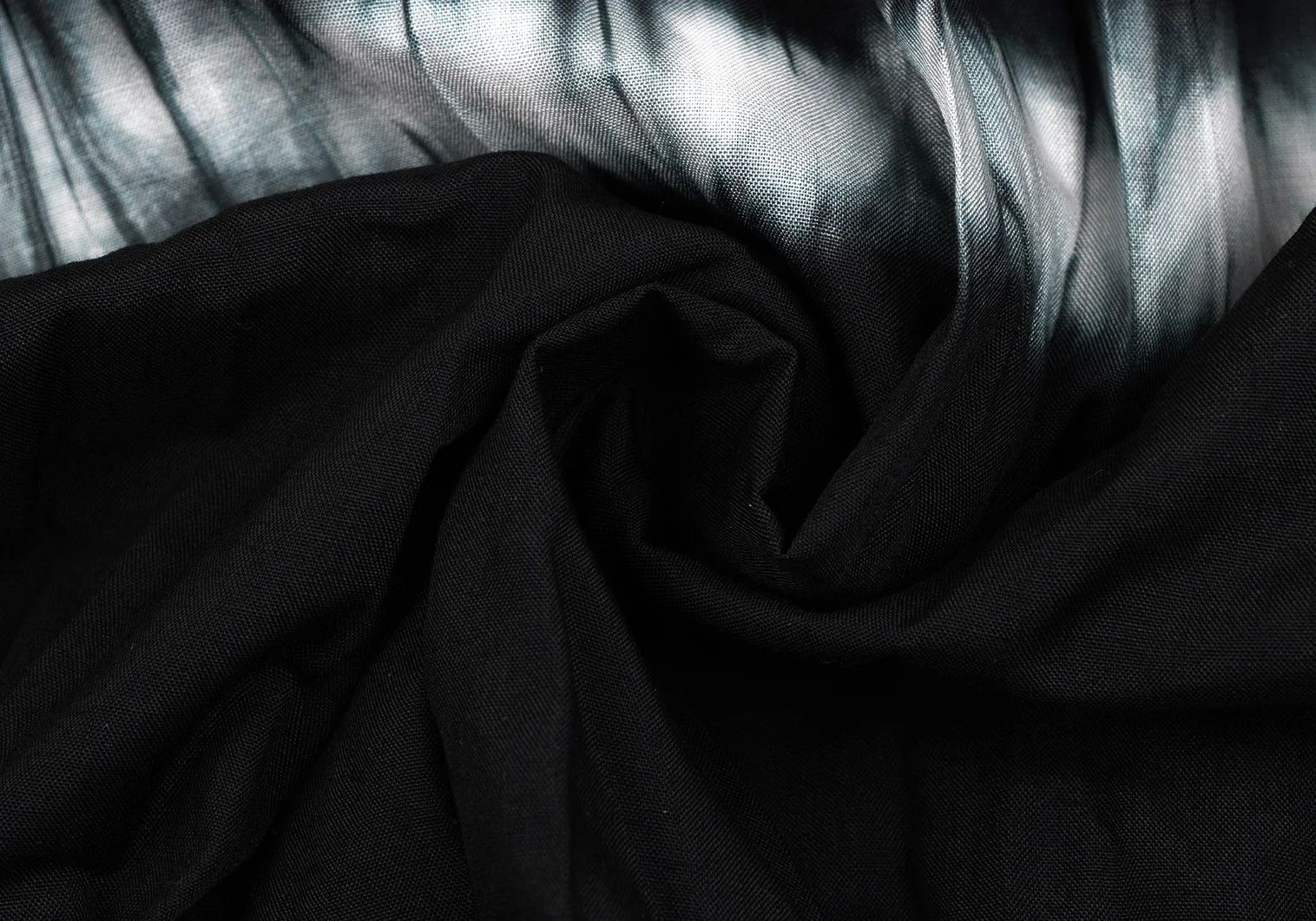 Issey Miyake Tie-Dye Pleated Shirt in Black, Blue, and White Size US S / EU 44-46 / 1 - 12 Thumbnail