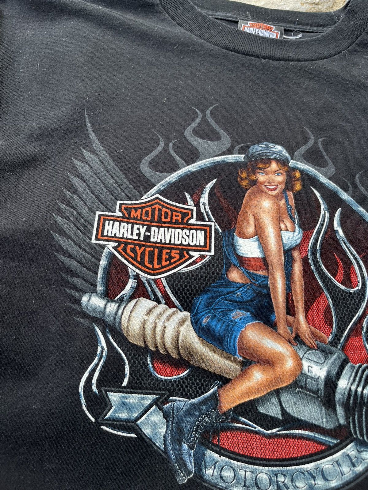 Harley Davidson × Vintage Vintage Harley-Davidson Luxembourg girl lady spark plug tee Size US L / EU 52-54 / 3 - 9 Thumbnail